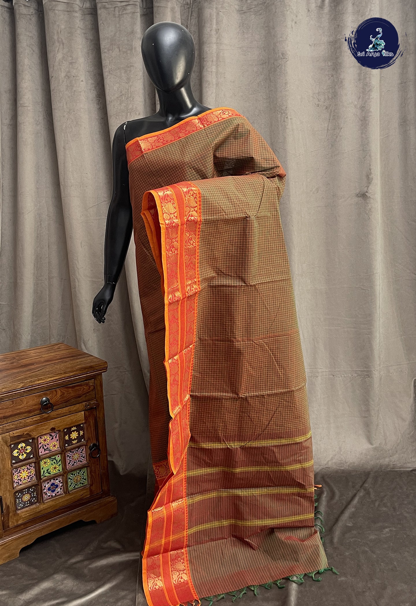 Dual Tone Brown Kanchi Cotton Saree With Checked Pattern