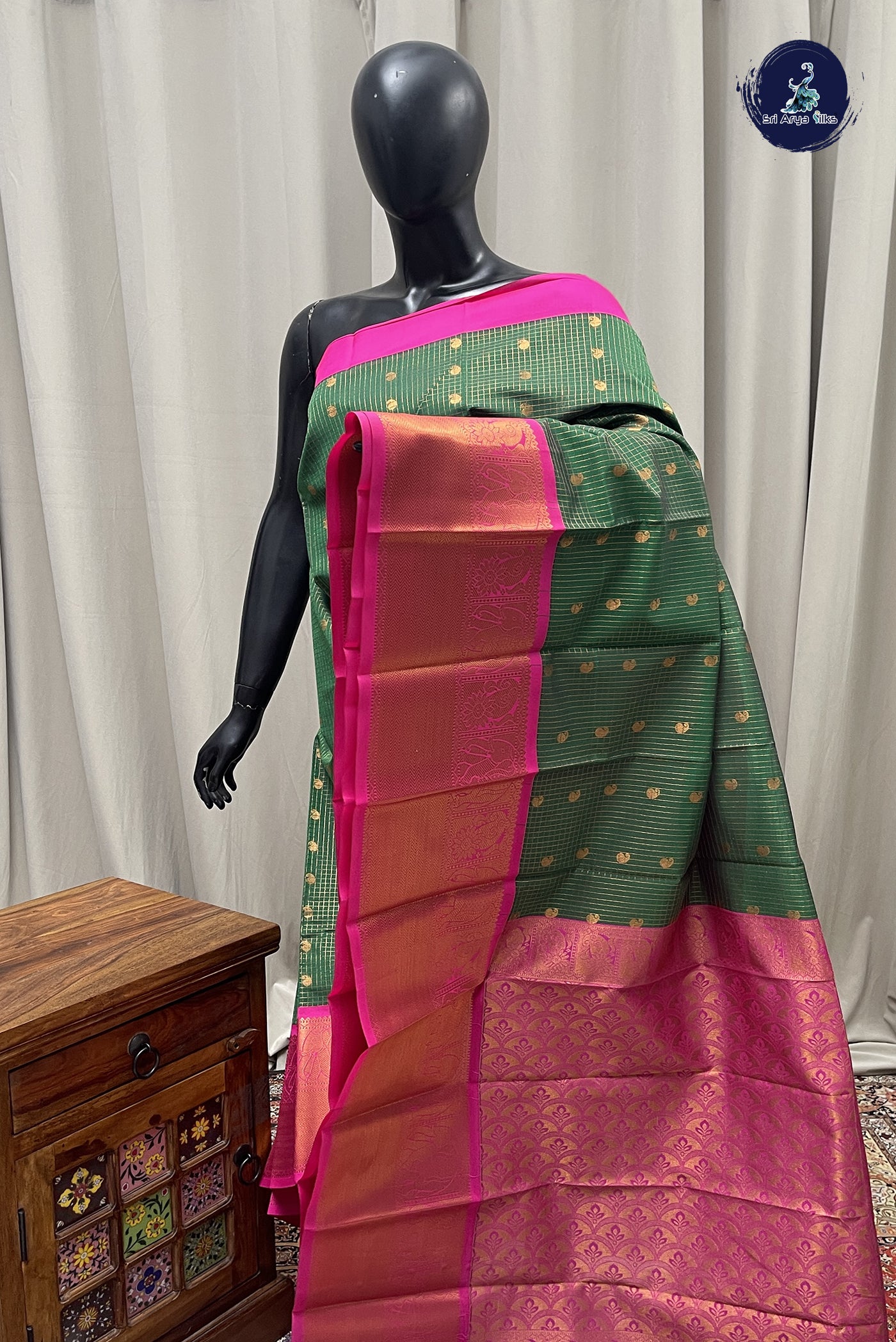 Green Checked Saree With Zari Checked Pattern