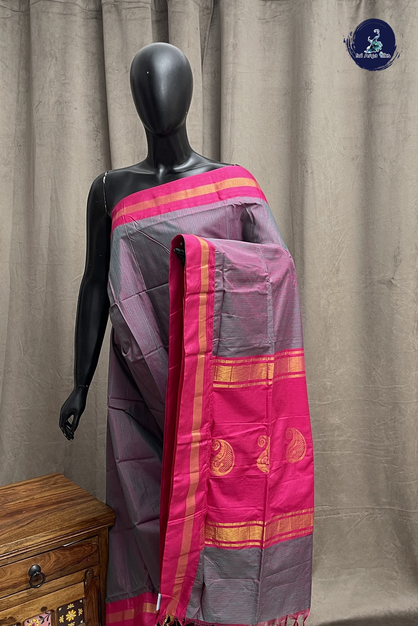 Dual Tone Green Budget Semi Silk Cotton Saree With Printed Pattern