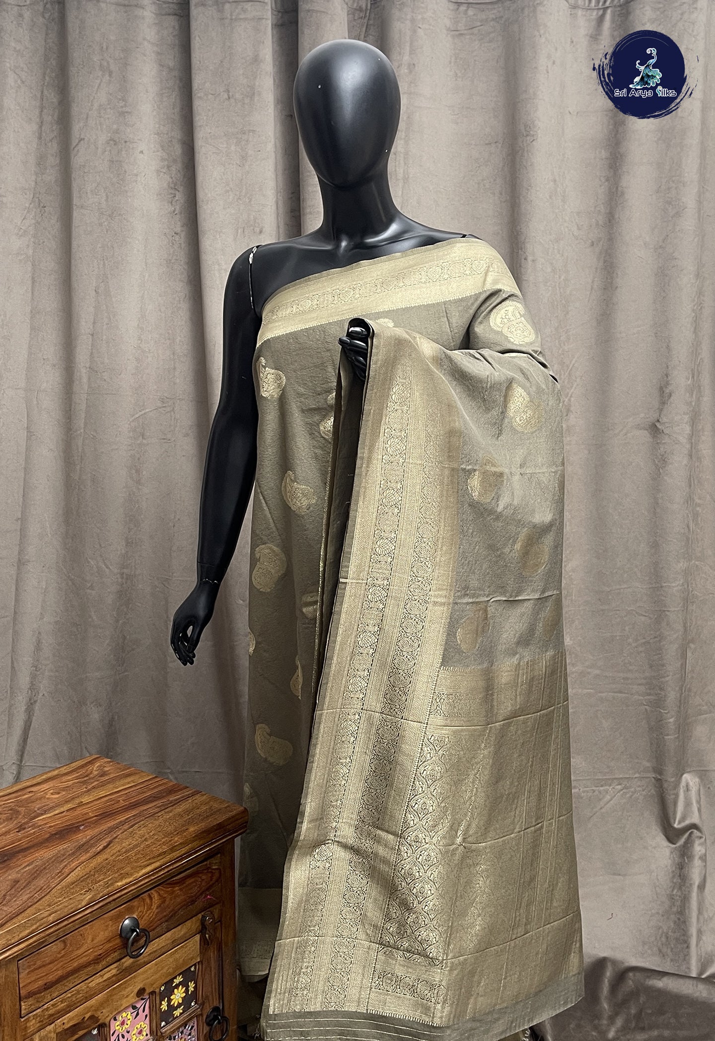 Grey Georgette Banarasi Saree With Zari Buttas Pattern