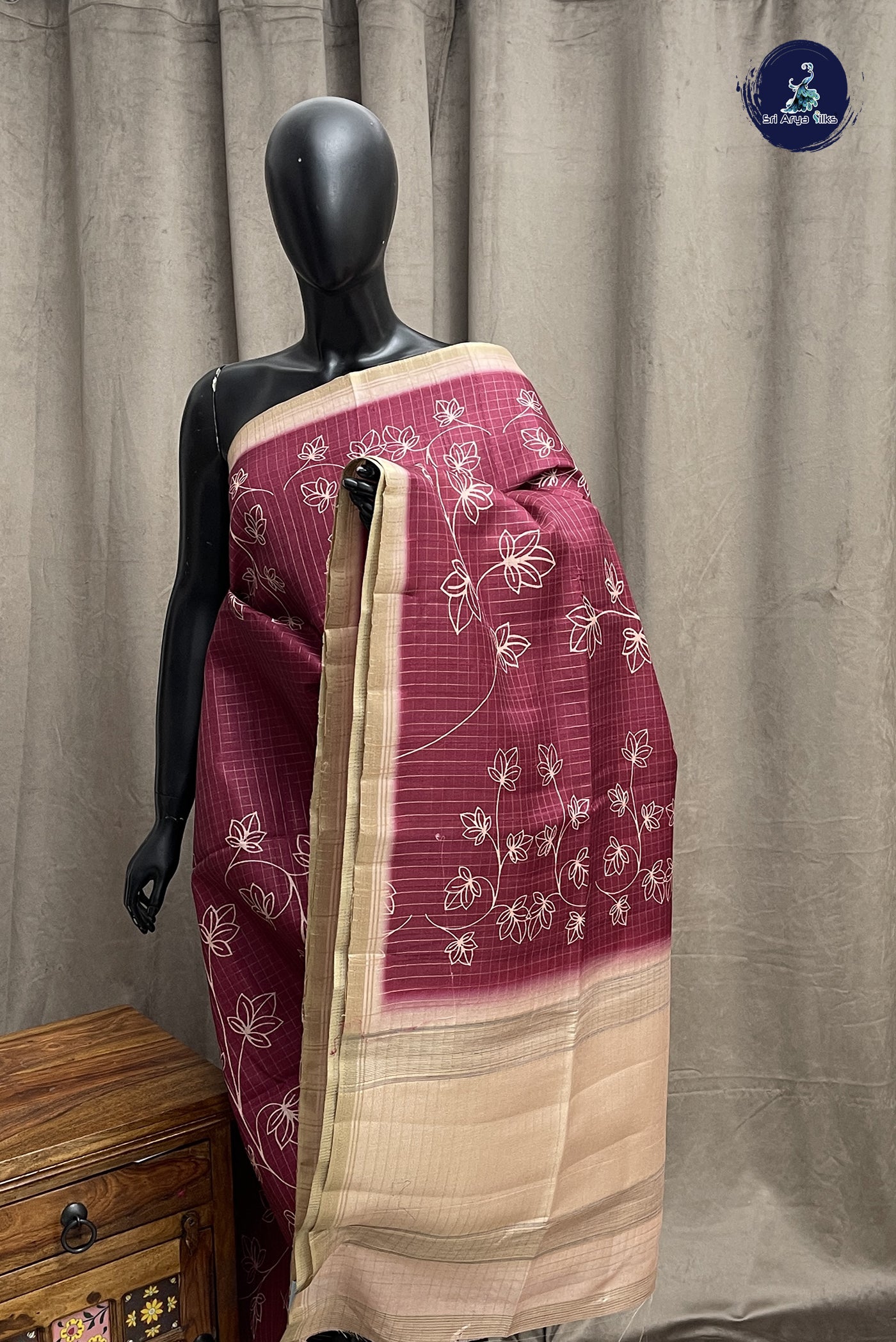 Blue Semi Tussar Saree With Checked Pattern