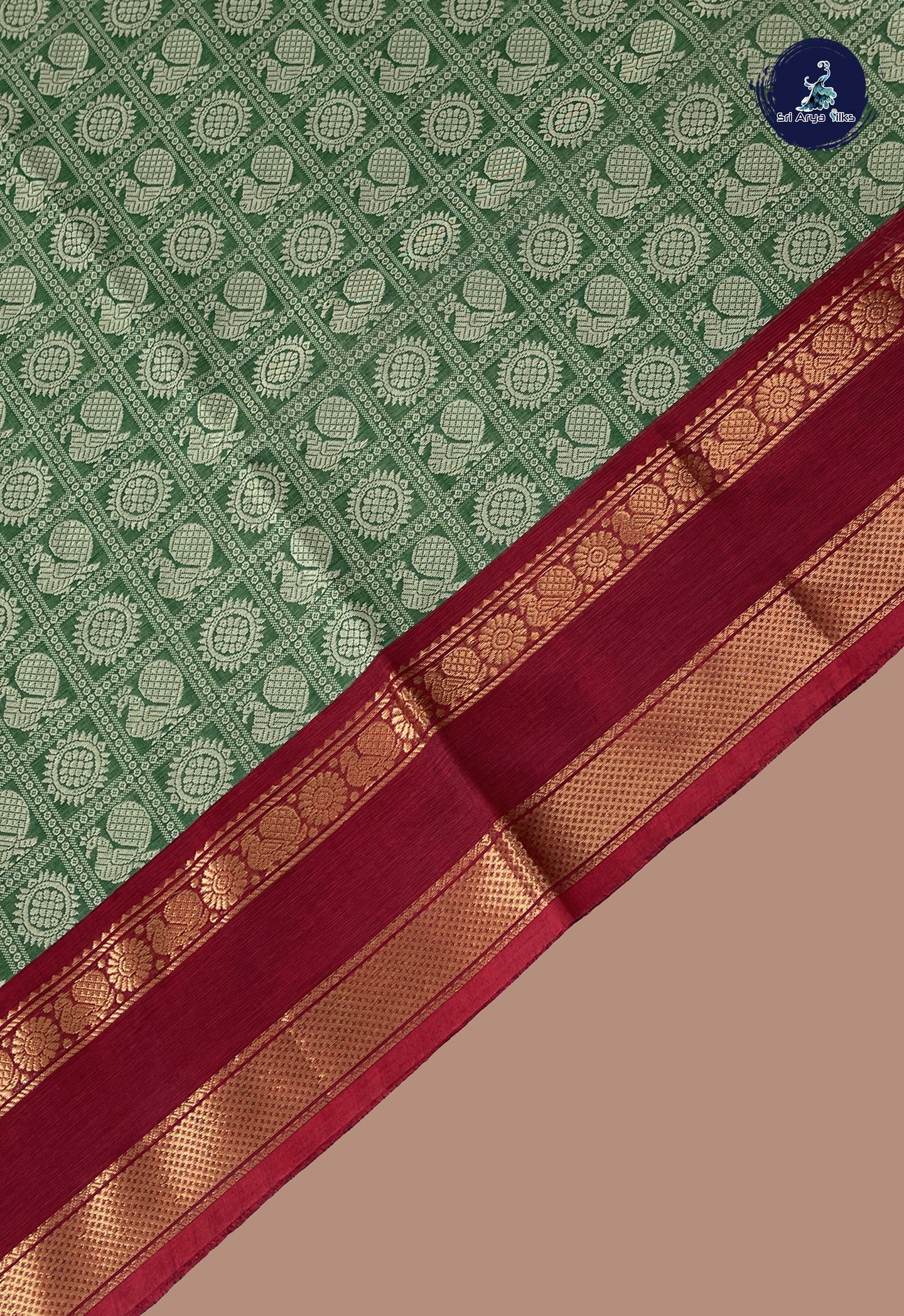 Green Kanchi Cotton Saree With Vanasingaram Pattern