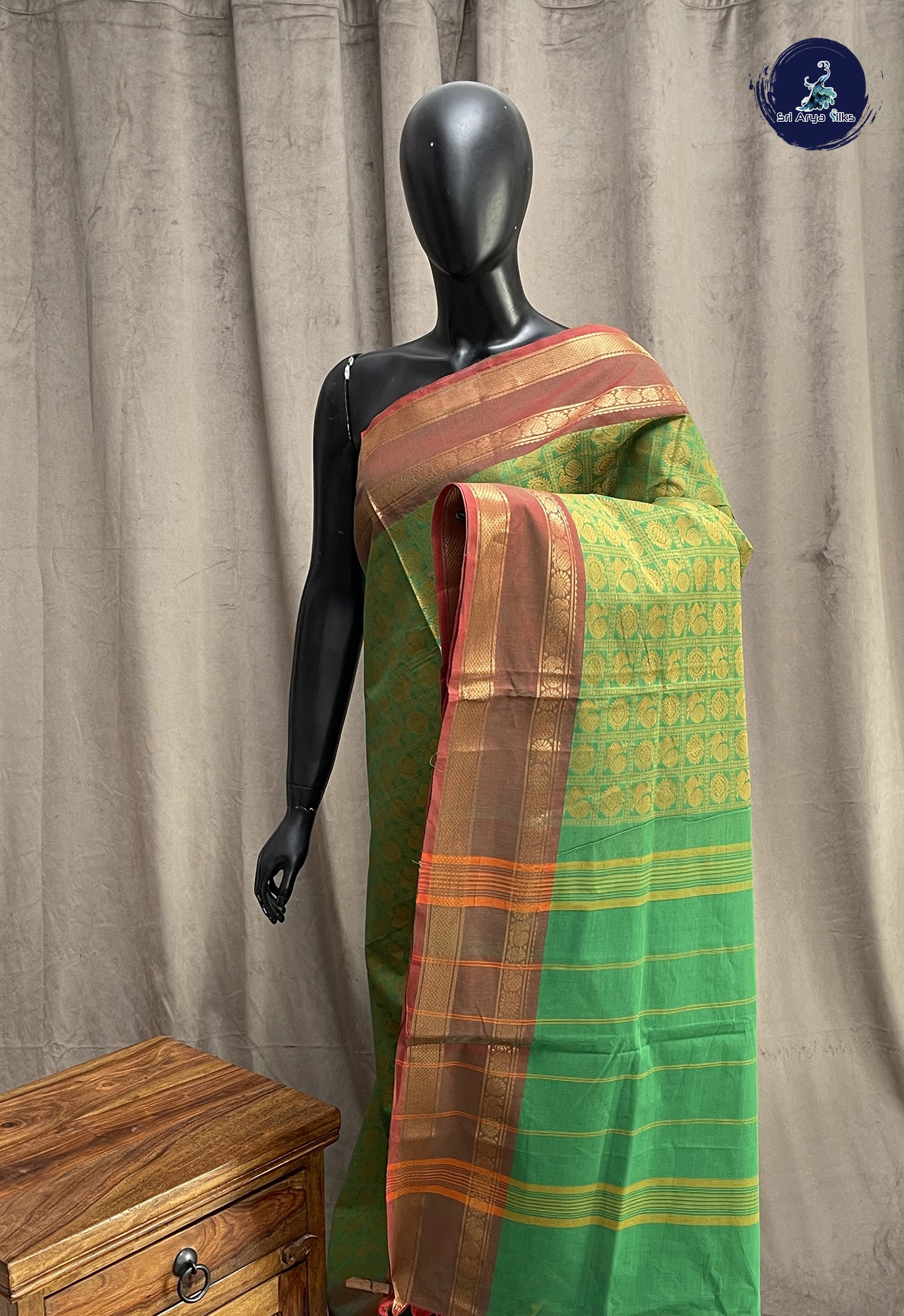 Parrot Green Kanchi Cotton Saree With Vanasingaram Pattern