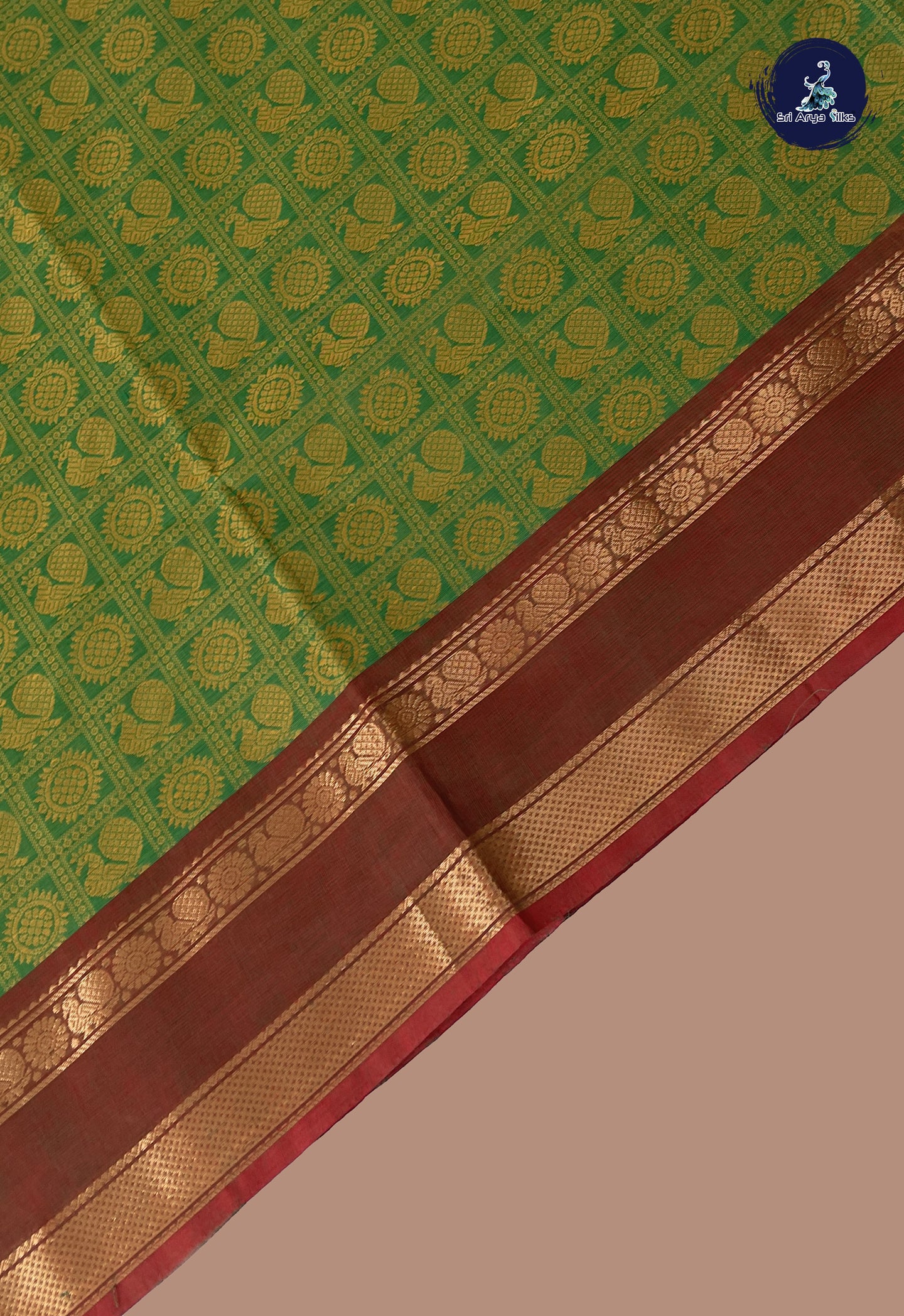 Parrot Green Kanchi Cotton Saree With Vanasingaram Pattern