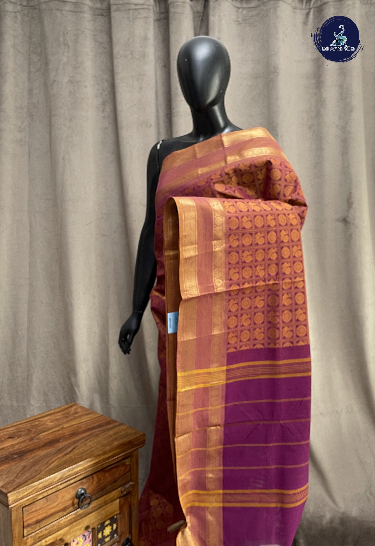 Burgundy Kanchi Cotton Saree With Vanasingaram Pattern