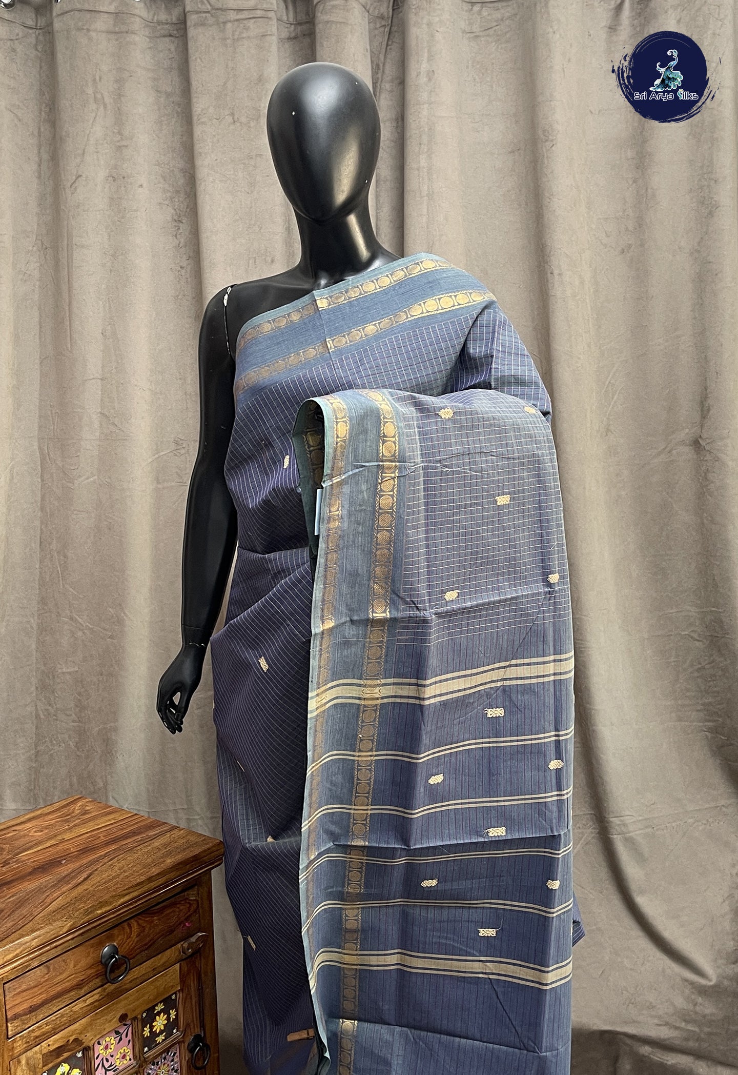Bluish Grey Chettinad Cotton Saree With Checked Pattern