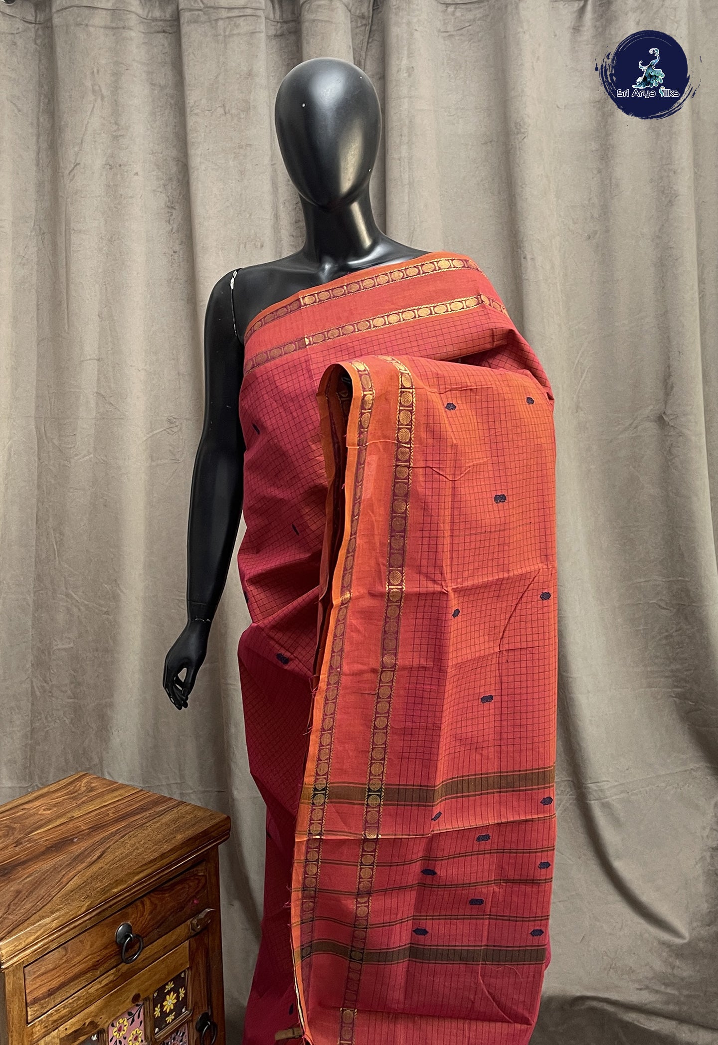 Dual Tone Brown Chettinad Cotton Saree With Checked Pattern