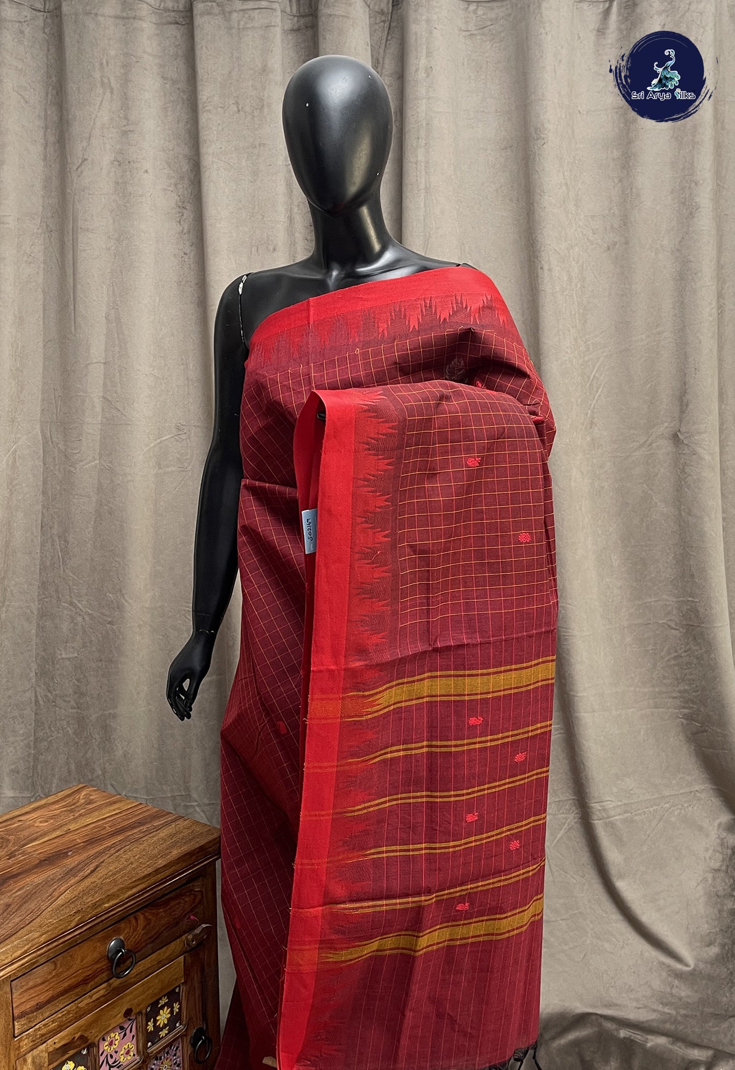 Maroon Chettinad Cotton Saree With Checked Pattern