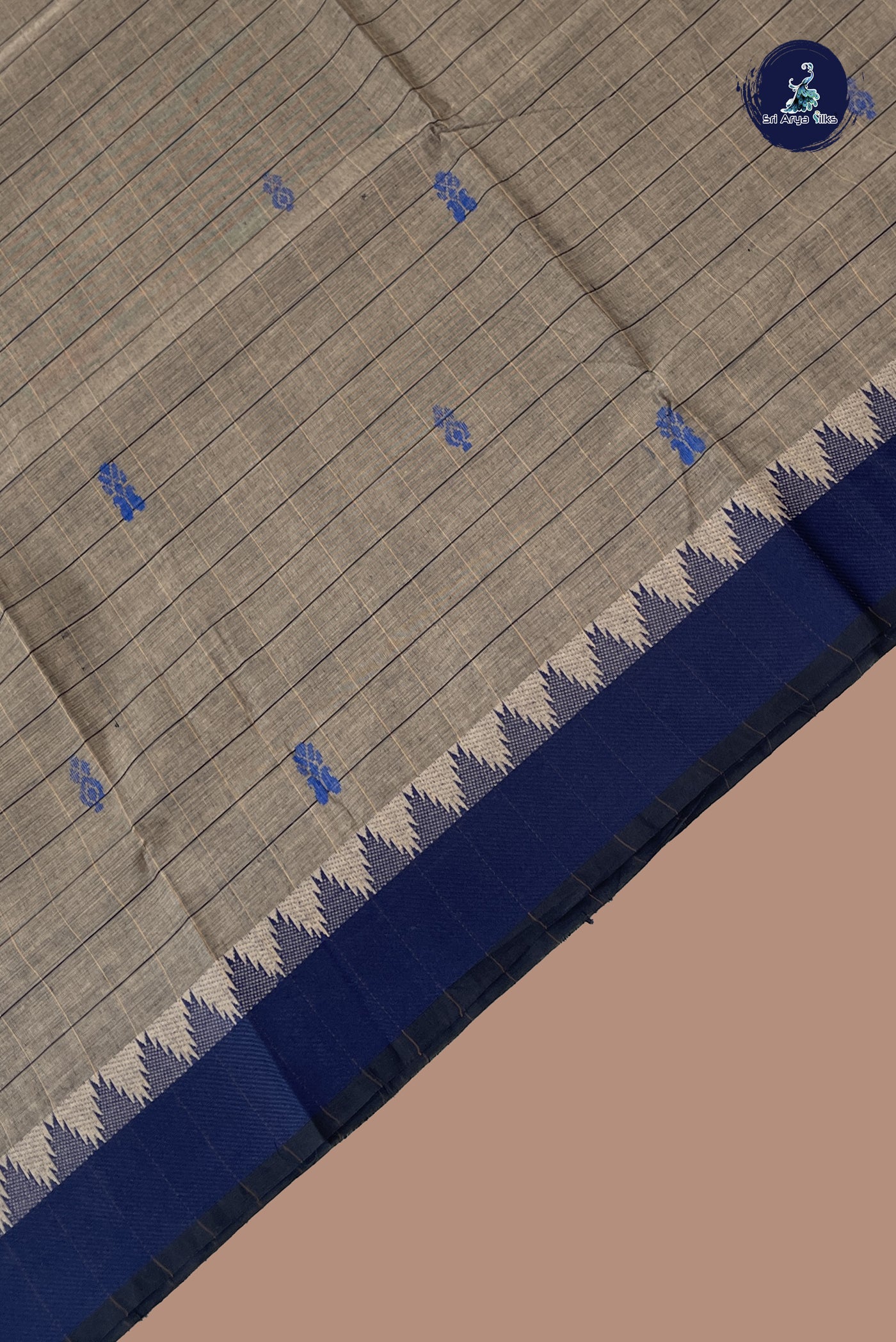 Grey Chettinad Cotton Saree With Checked Pattern