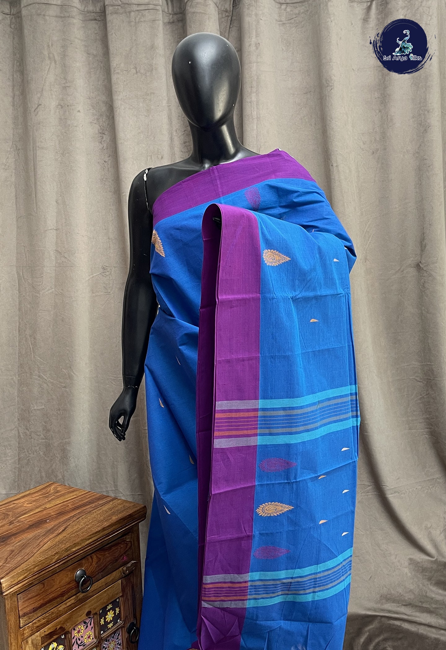 Dark Blue Kanchi Cotton Saree With Buttas Pattern