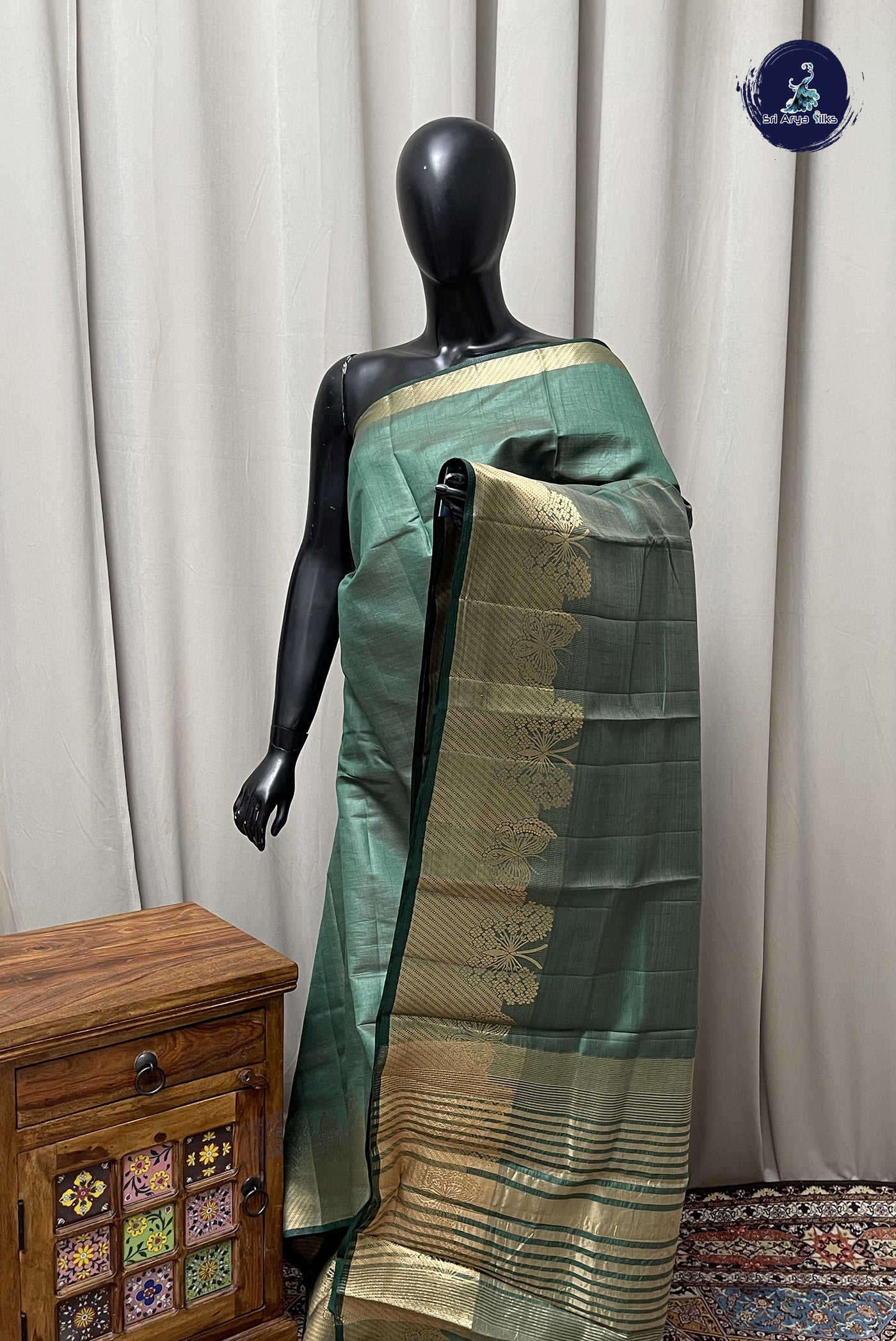 Dark Green Semi Tussar Saree With Plain Pattern