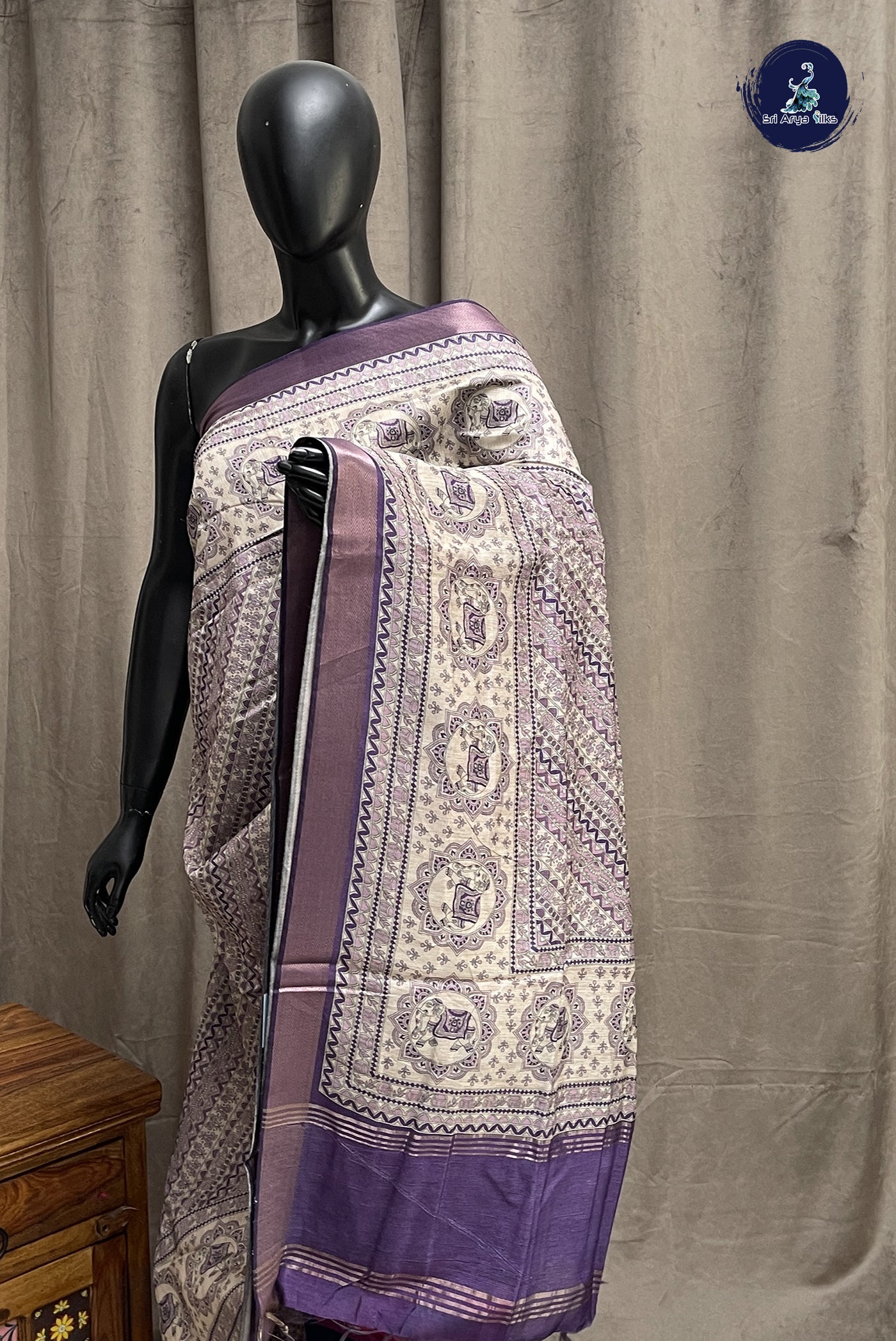 Beige Semi Chanderi Saree With Printed Pattern