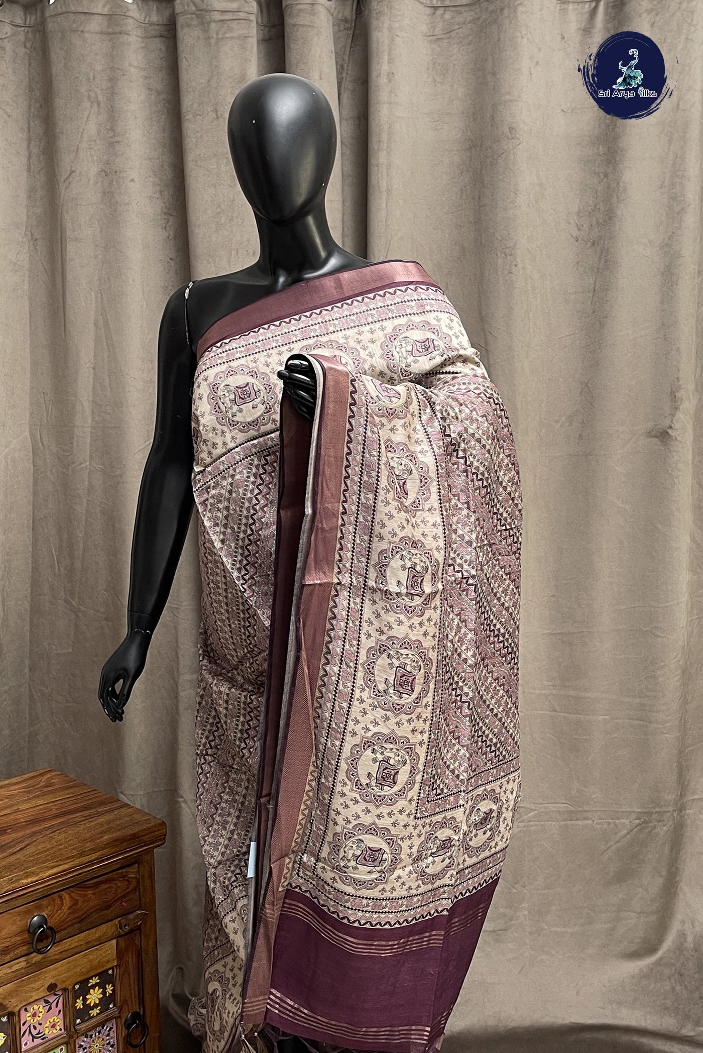 Beige Semi Chanderi Saree With Printed Pattern