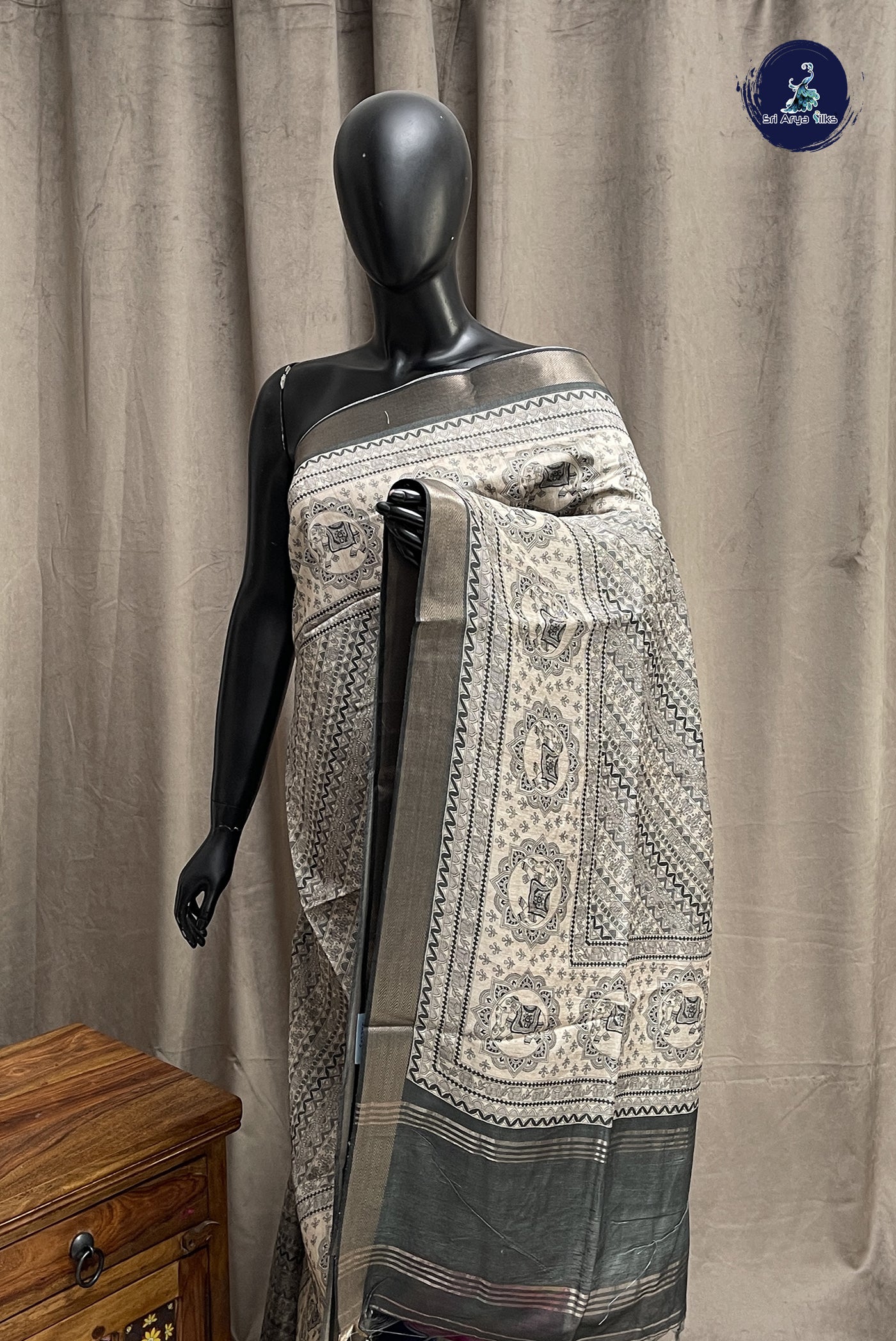 Beige Semi Chanderi Saree With Printed Pattern