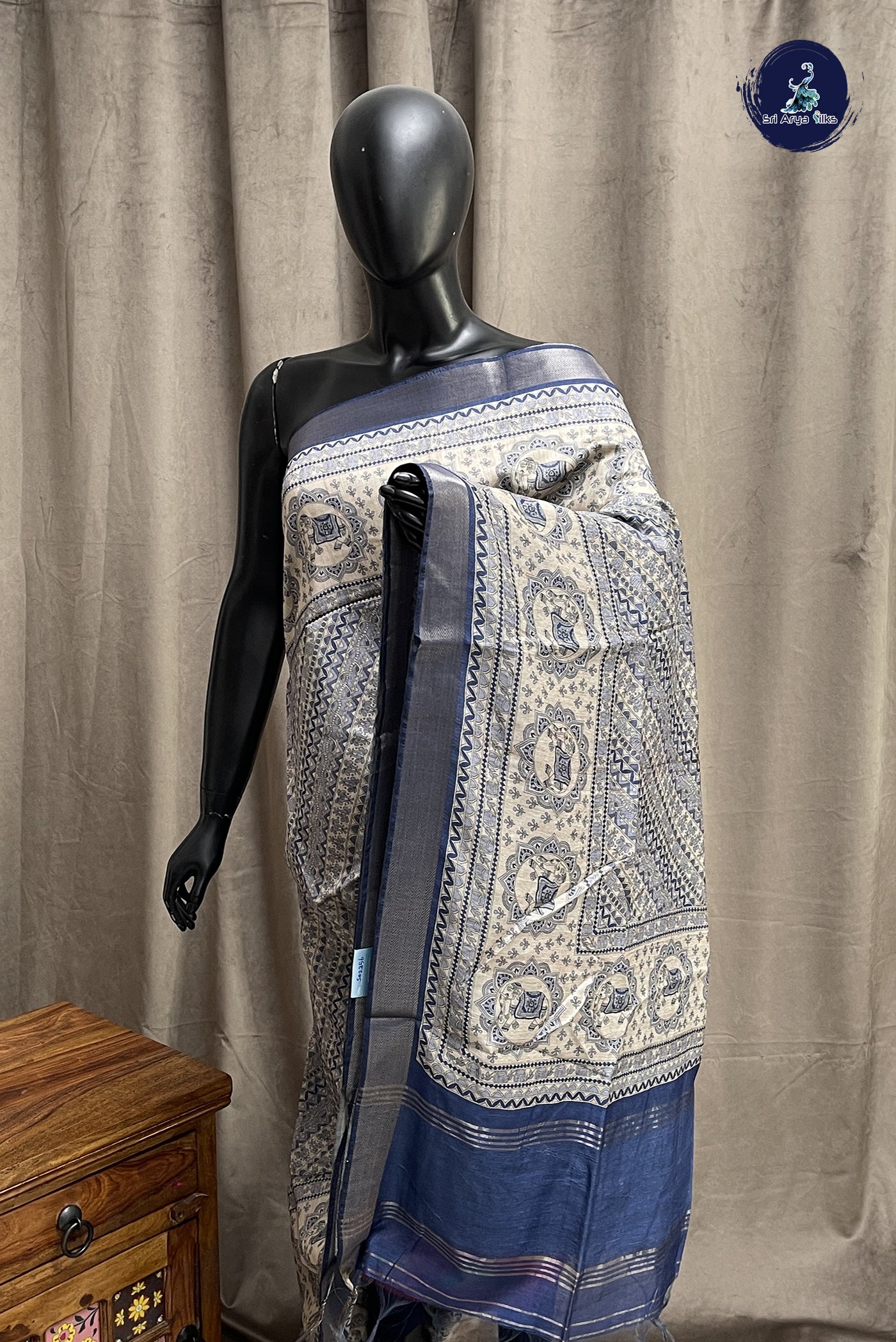 Beige Semi Chanderi Saree With Printed Pattern