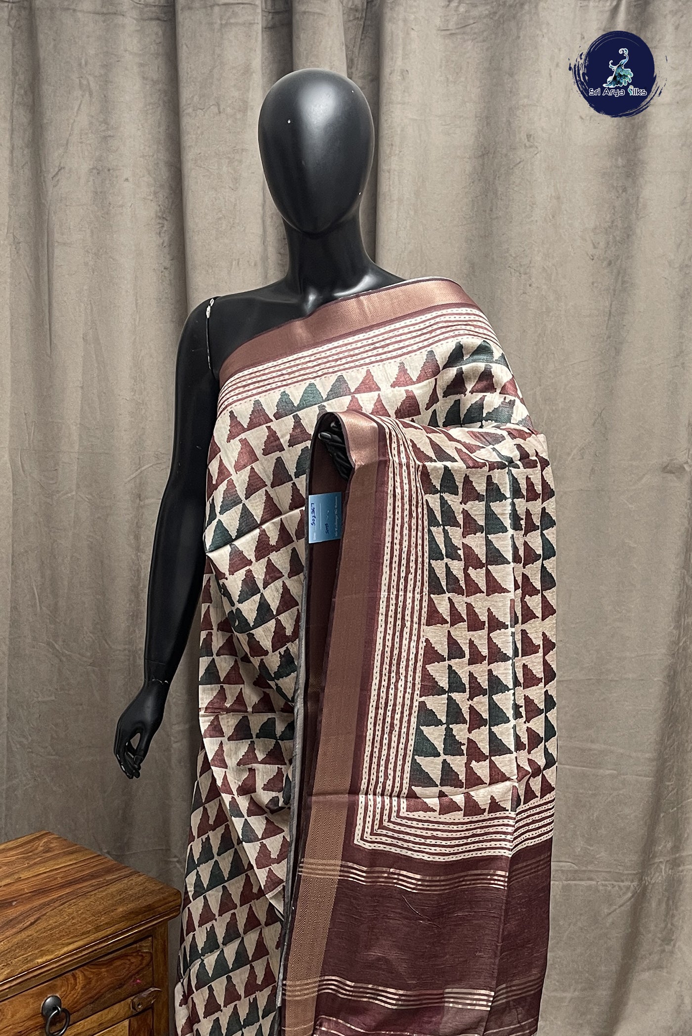 Beige Semi Chanderi Saree With Printed Pattern