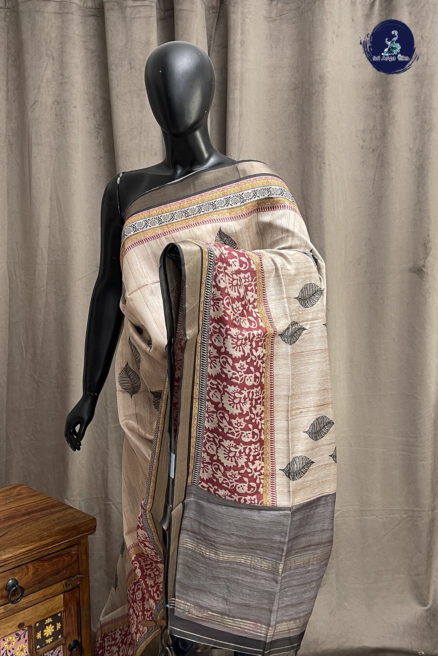 Beige Semi Chanderi Saree With Printed Pattern