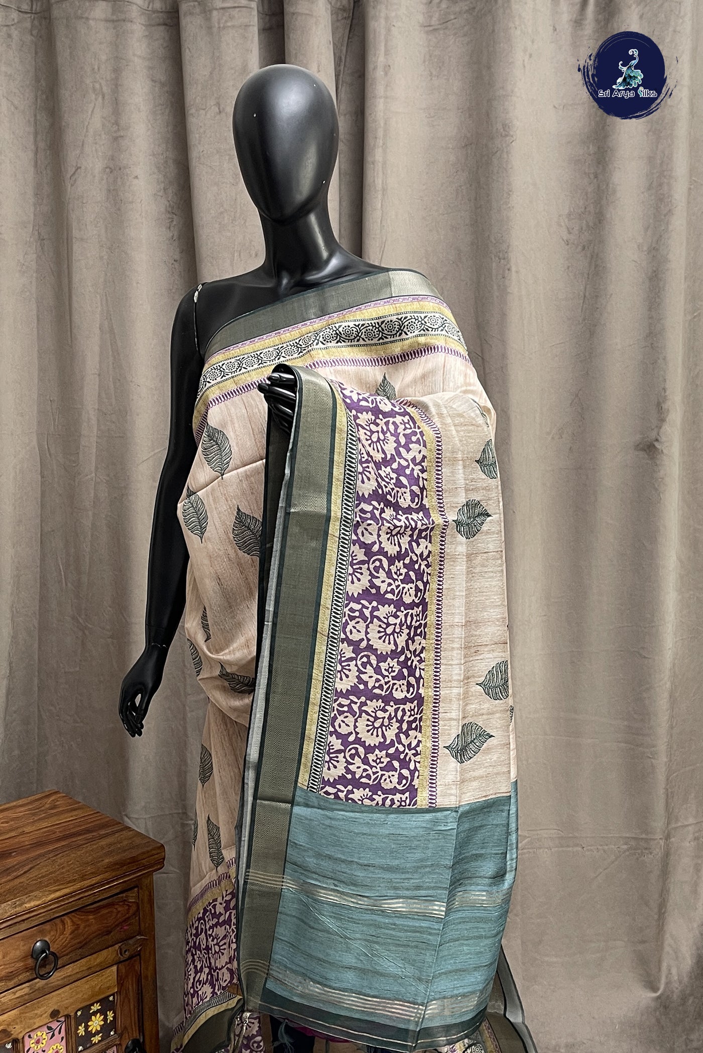Beige Semi Chanderi Saree With Printed Pattern