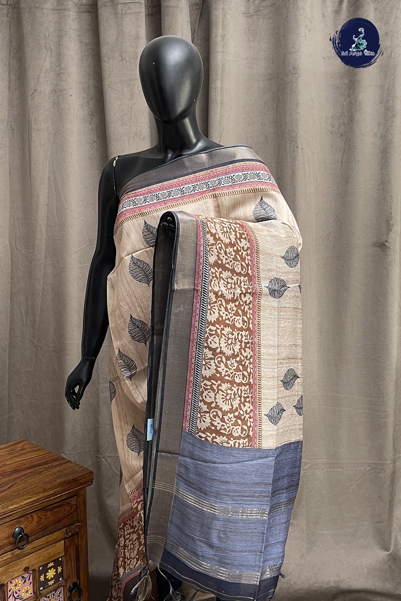 Beige Semi Chanderi Saree With Printed Pattern