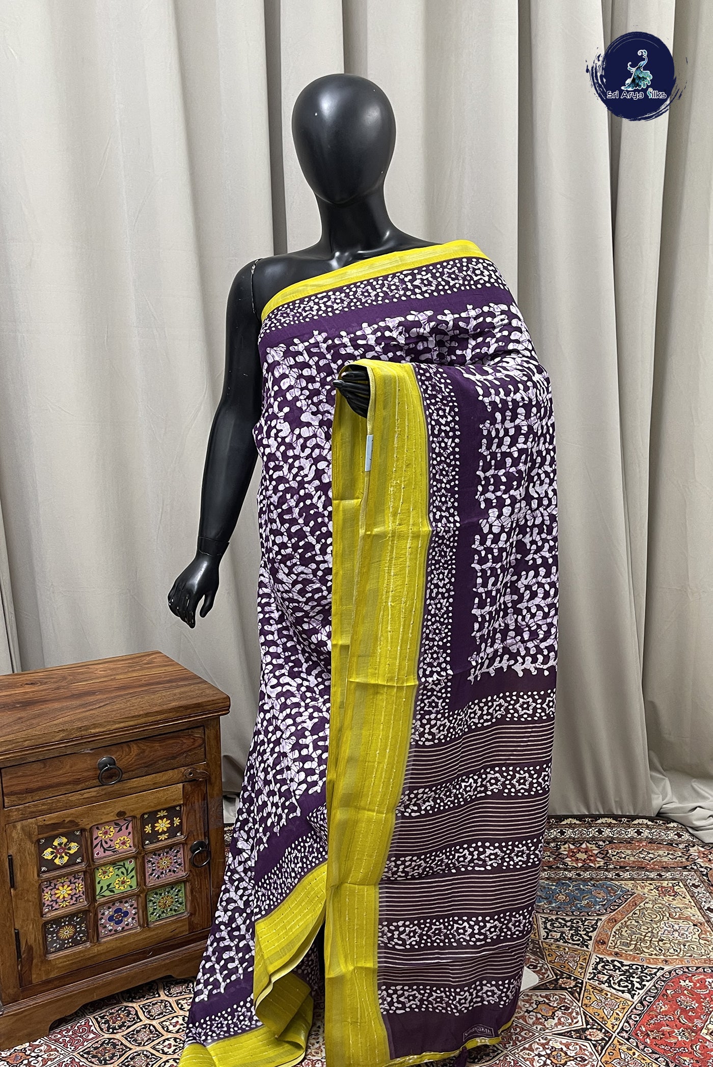 Lavender Linen Saree With Printed Pattern