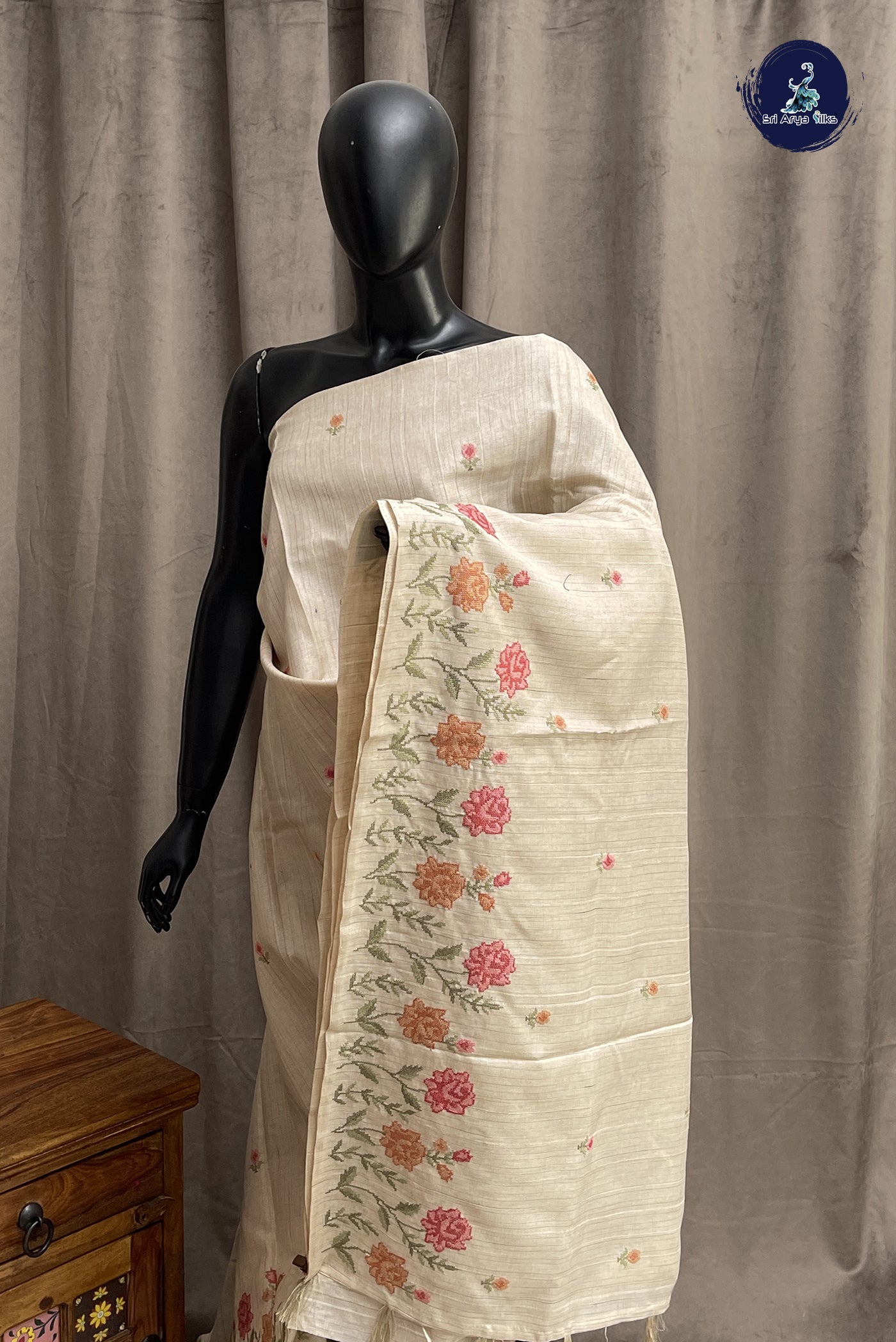Ivory Semi Tussar Saree With Embroidery Pattern