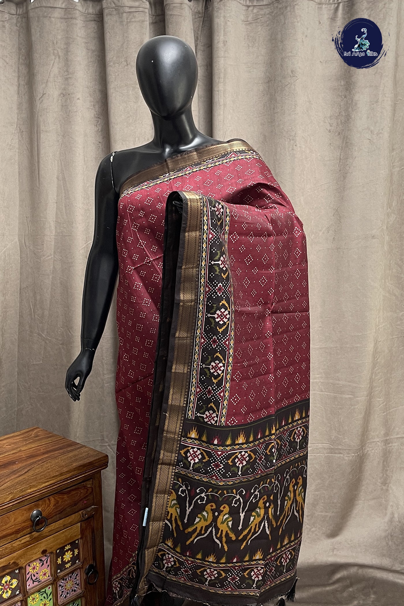 Dual Tone Maroon Semi Chanderi Saree With Printed Pattern