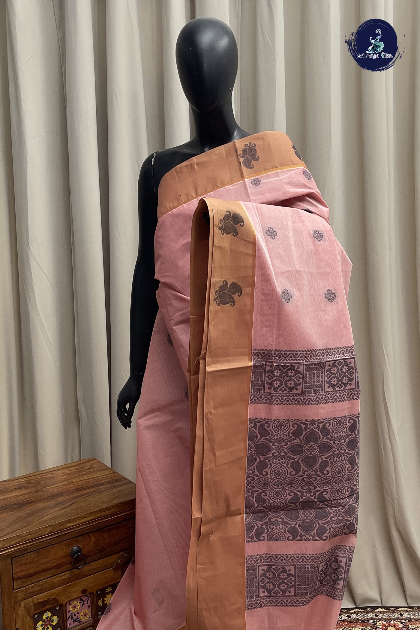 Light Pink Cotton Saree With Buttas Pattern