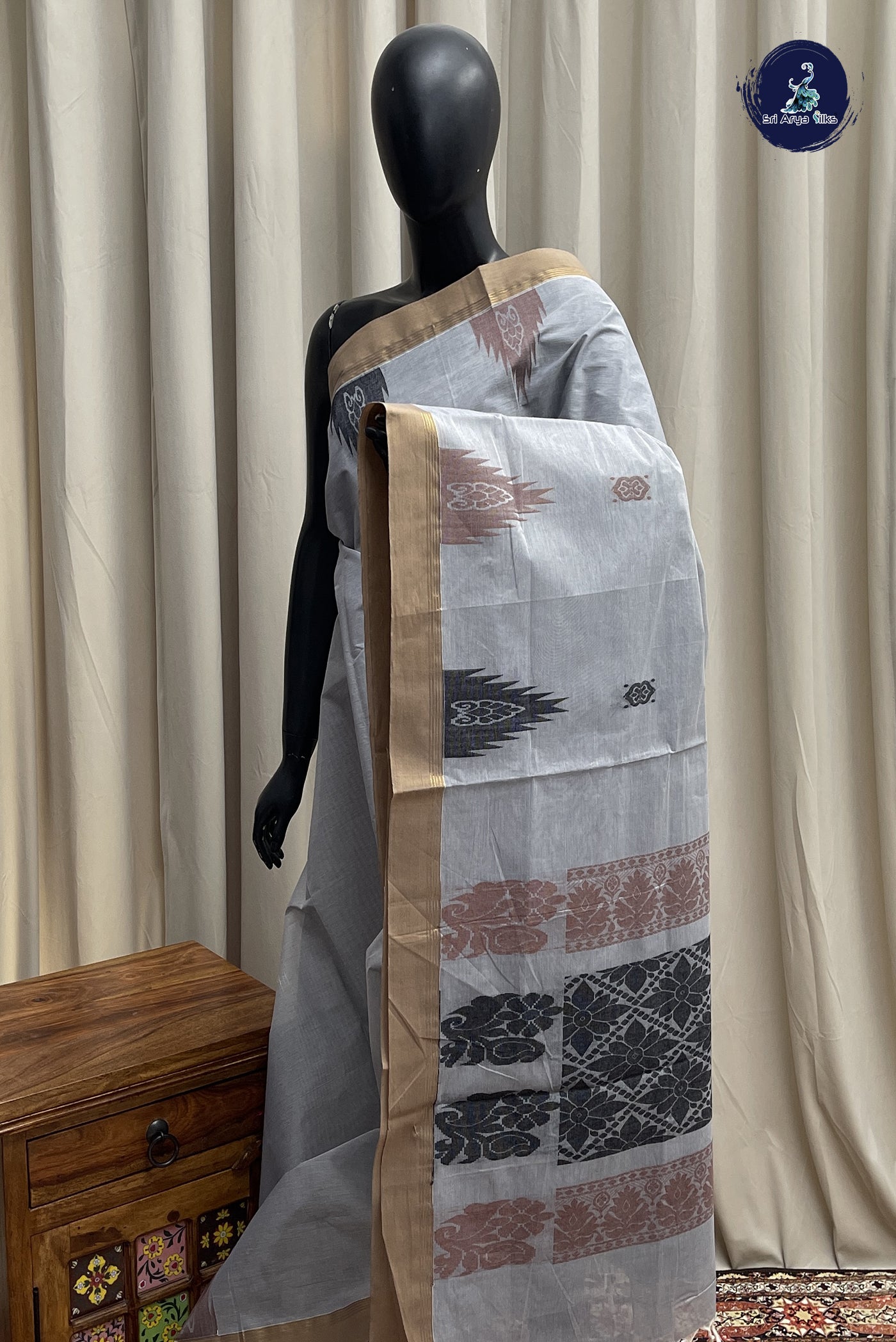 Grey Cotton Saree With Buttas Pattern