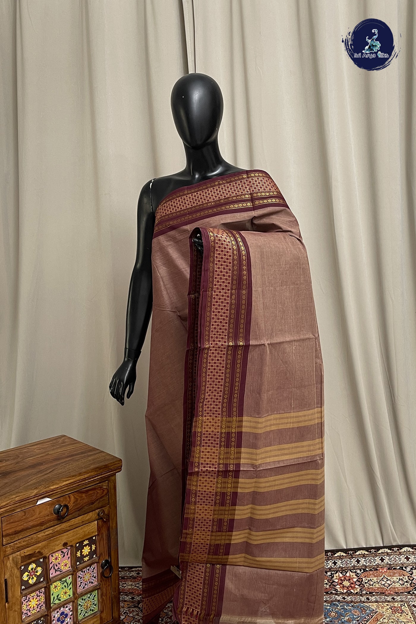 Brown Chettinad Cotton Saree With Plain Pattern