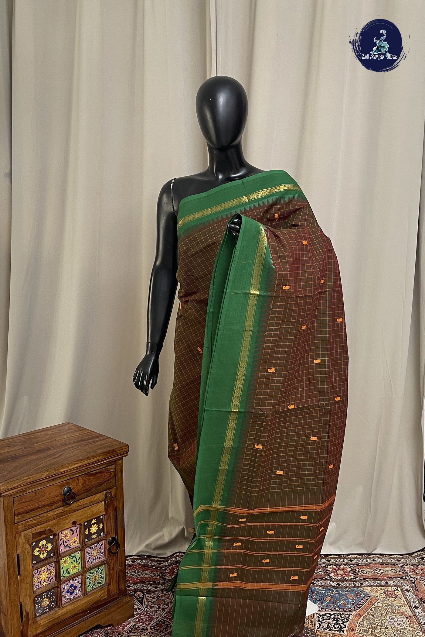 Brown Chettinad Cotton Saree With Checked Pattern