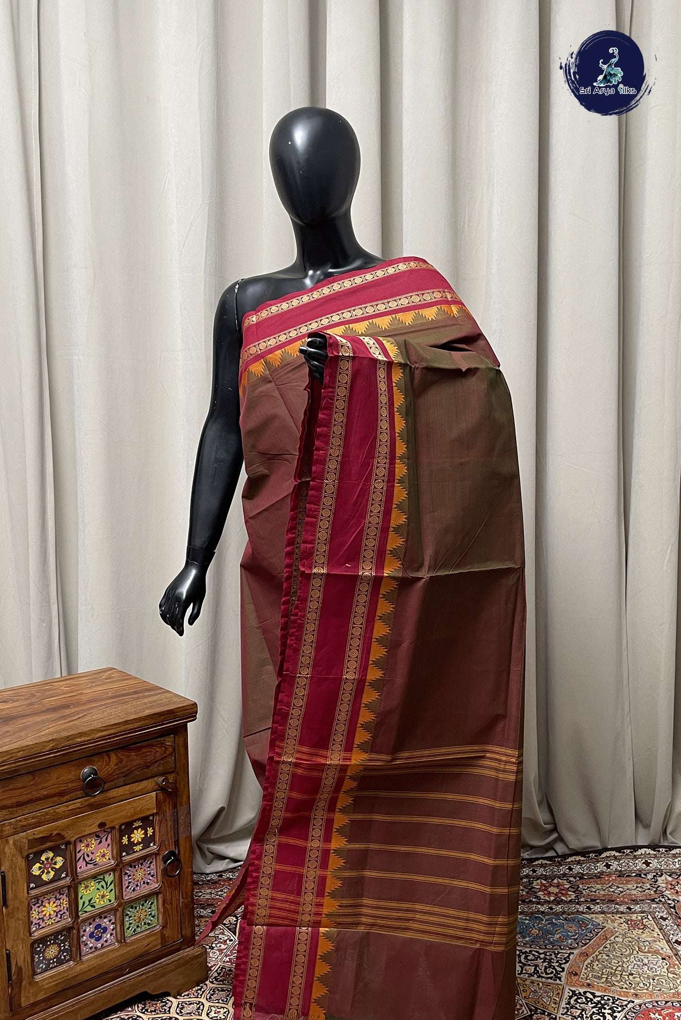 Dual Tone Brown Chettinad Cotton Saree With Plain Pattern