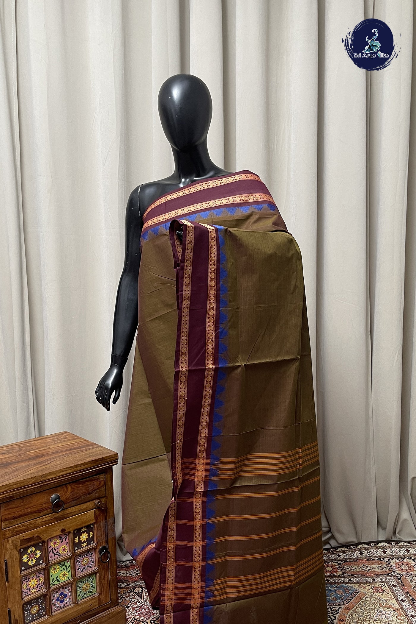 Brown Chettinad Cotton Saree With Plain Pattern