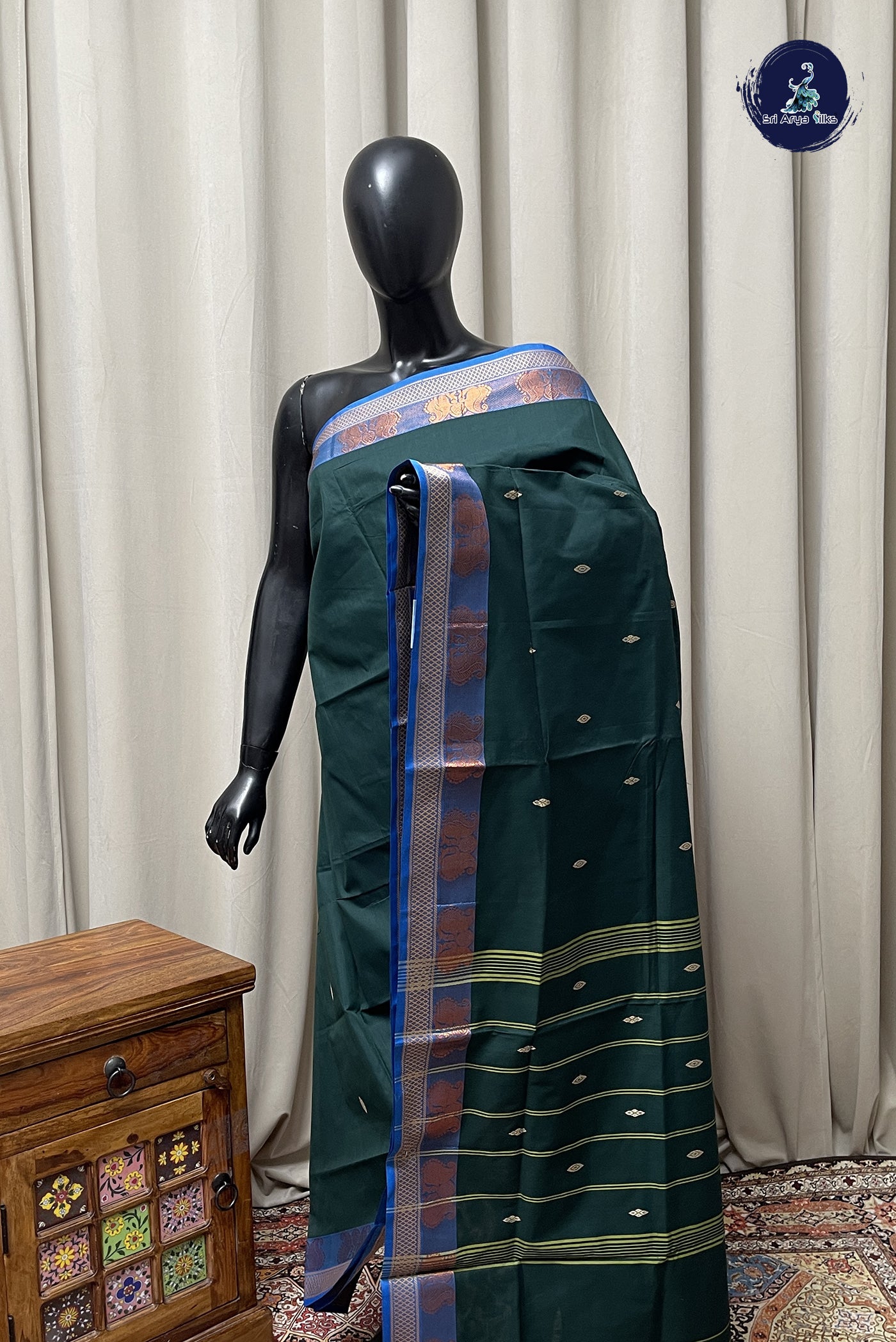 Bottle Green Chettinad Cotton Saree With Buttas Pattern