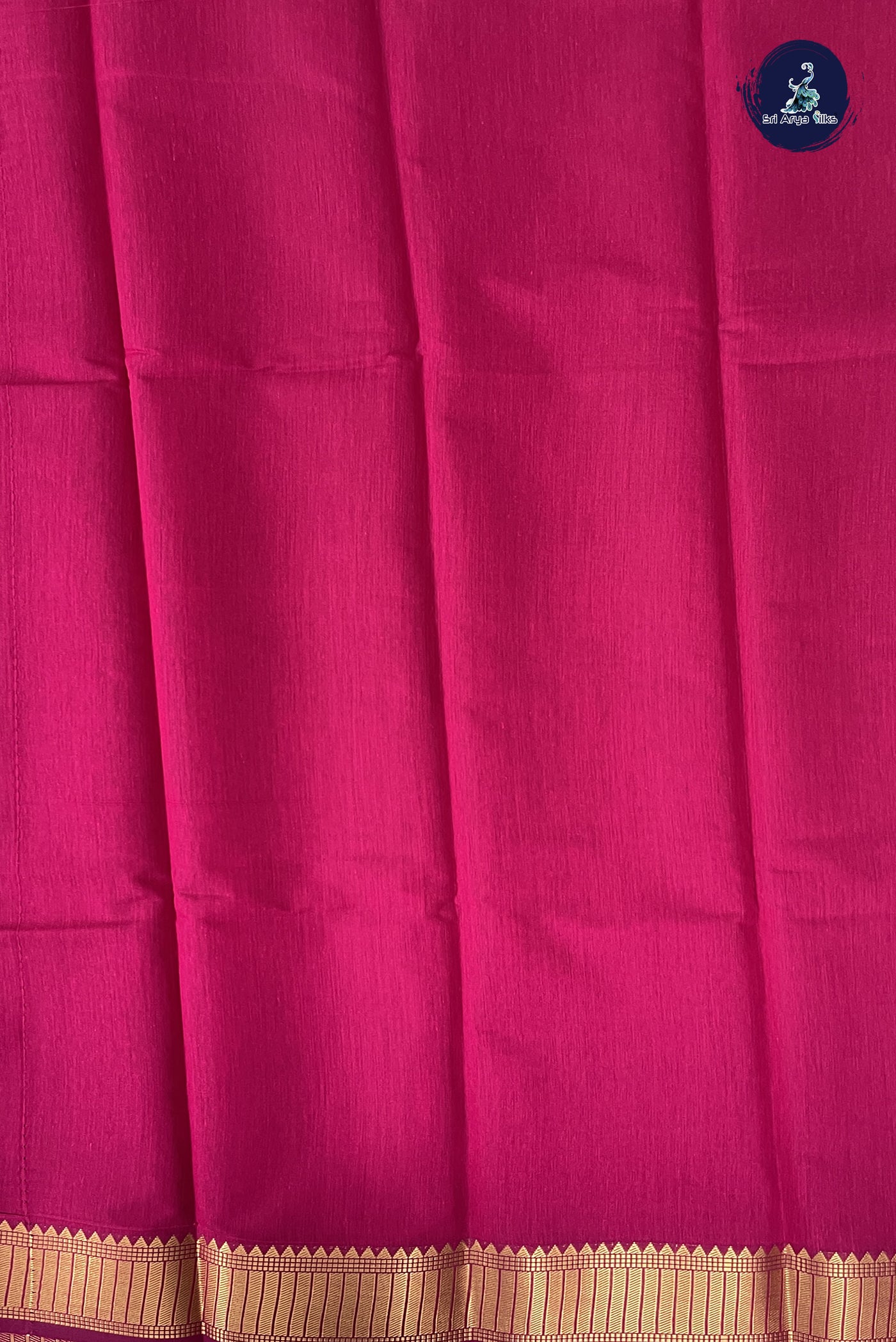 Magenta Budget Semi Silk Cotton Saree With Plain Pattern
