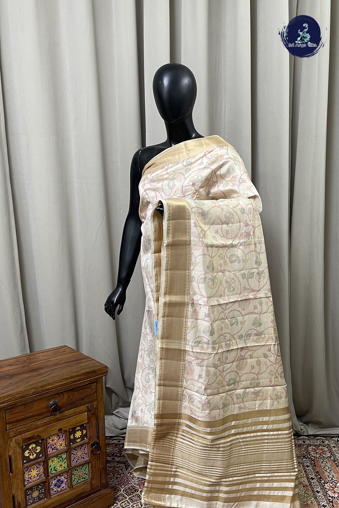 Off White Semi Tussar Saree With Printed Pattern