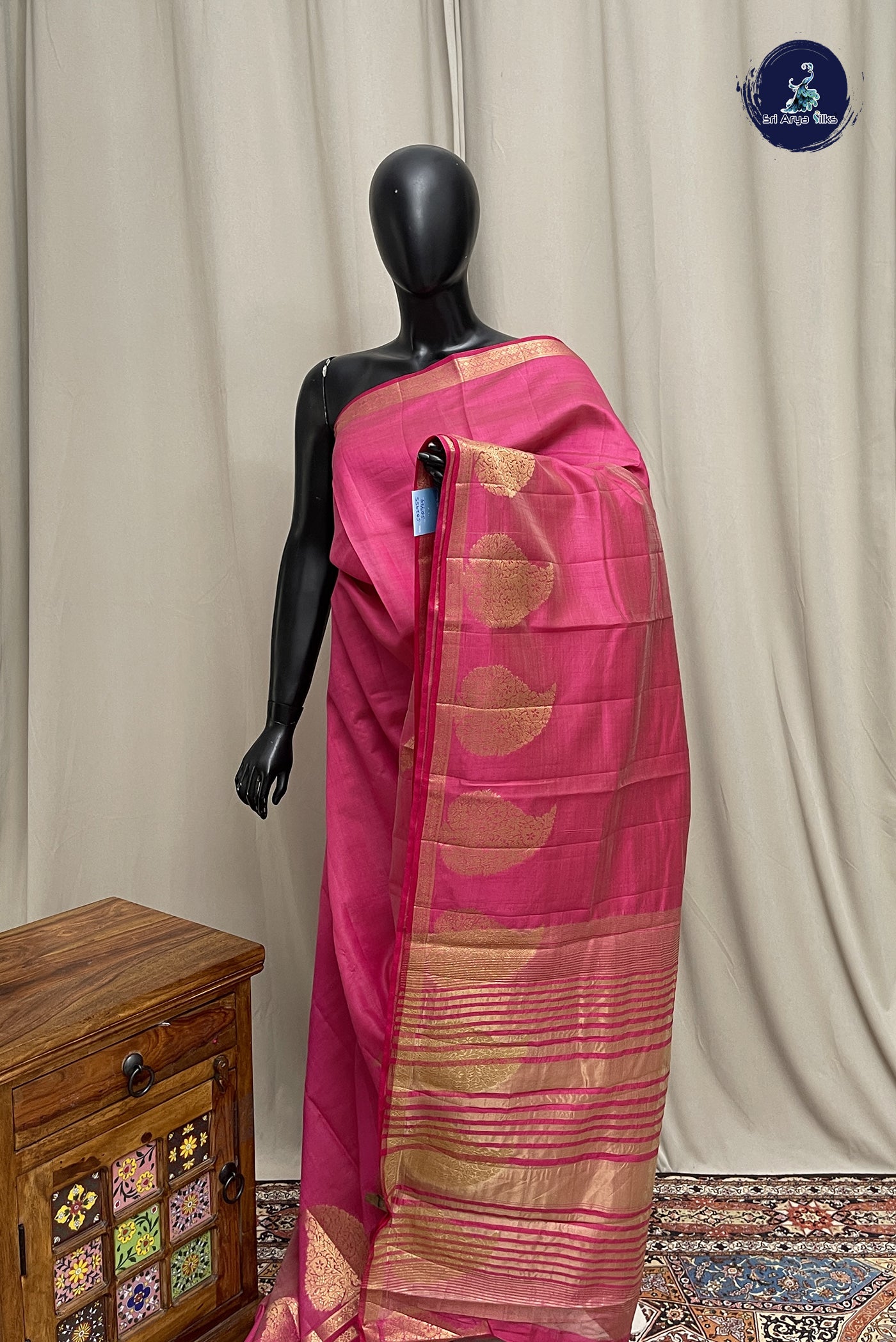 Dark Pink Semi Tussar Saree With Plain Pattern