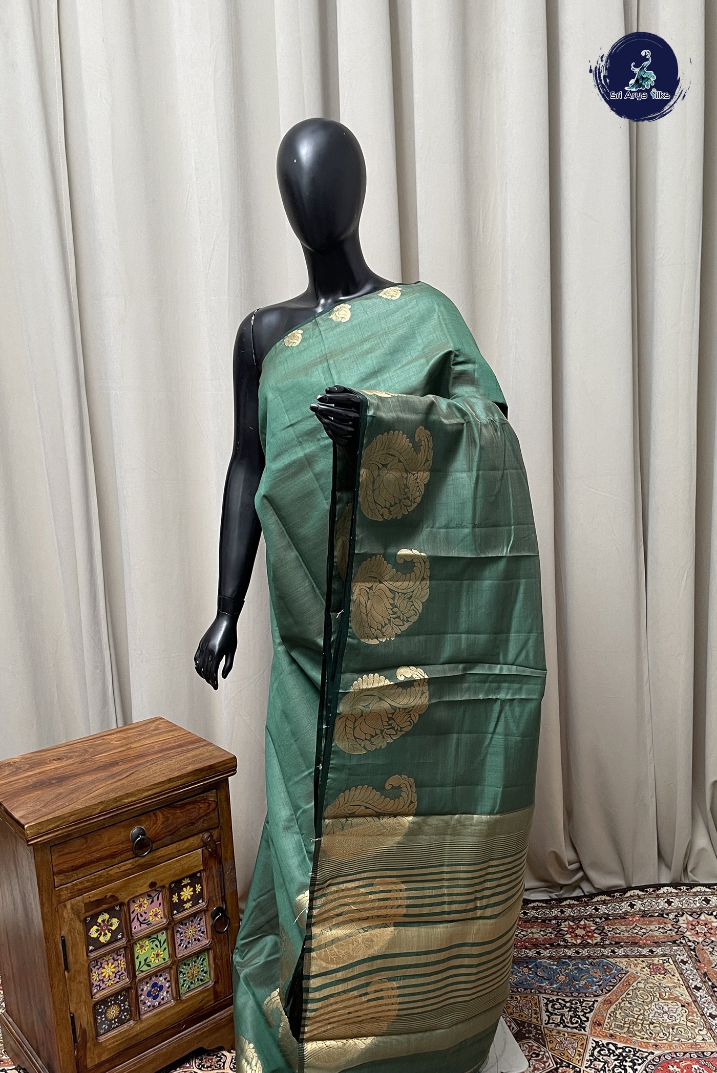 Dark Green Semi Tussar Saree With Plain Pattern