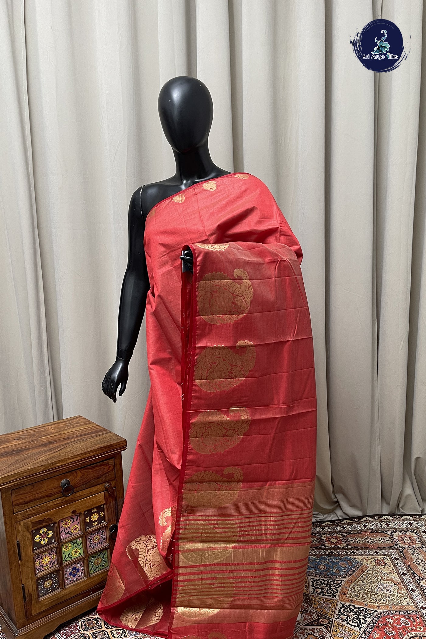 Red Semi Tussar Saree With Plain Pattern