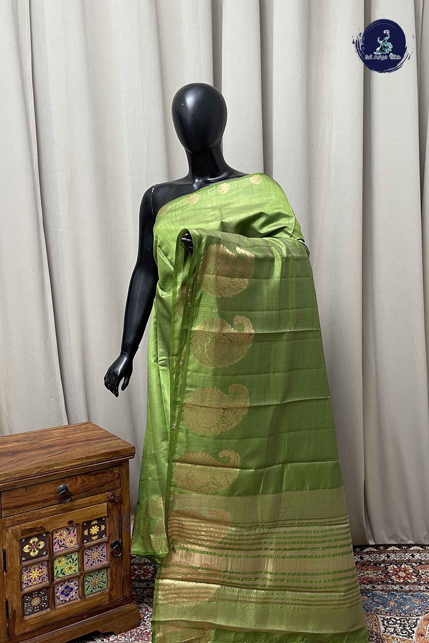 Light Green Semi Tussar Saree With Plain Pattern