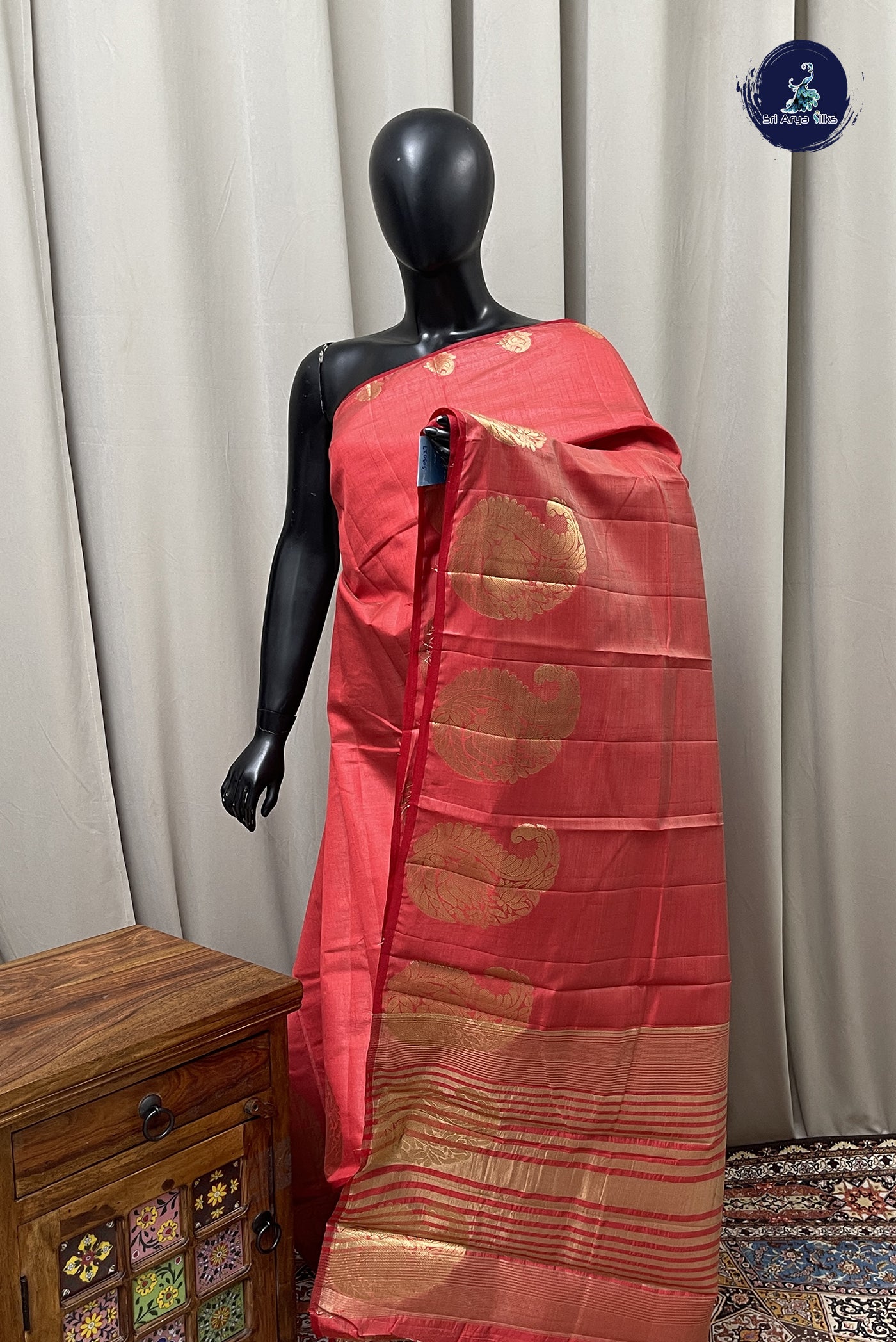 Red Semi Tussar Saree With Plain Pattern