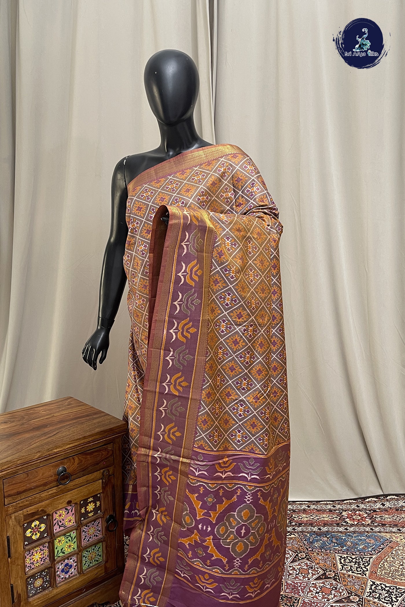 Dual Tone Grey Semi Pattola Saree With Patola Pattern