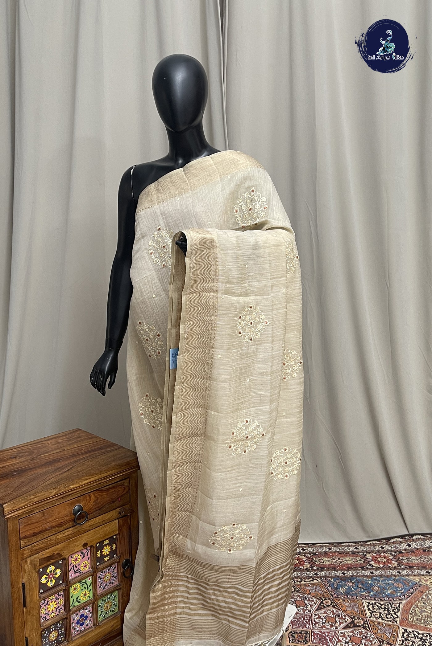 Beige Linen Saree With Embroidery Pattern