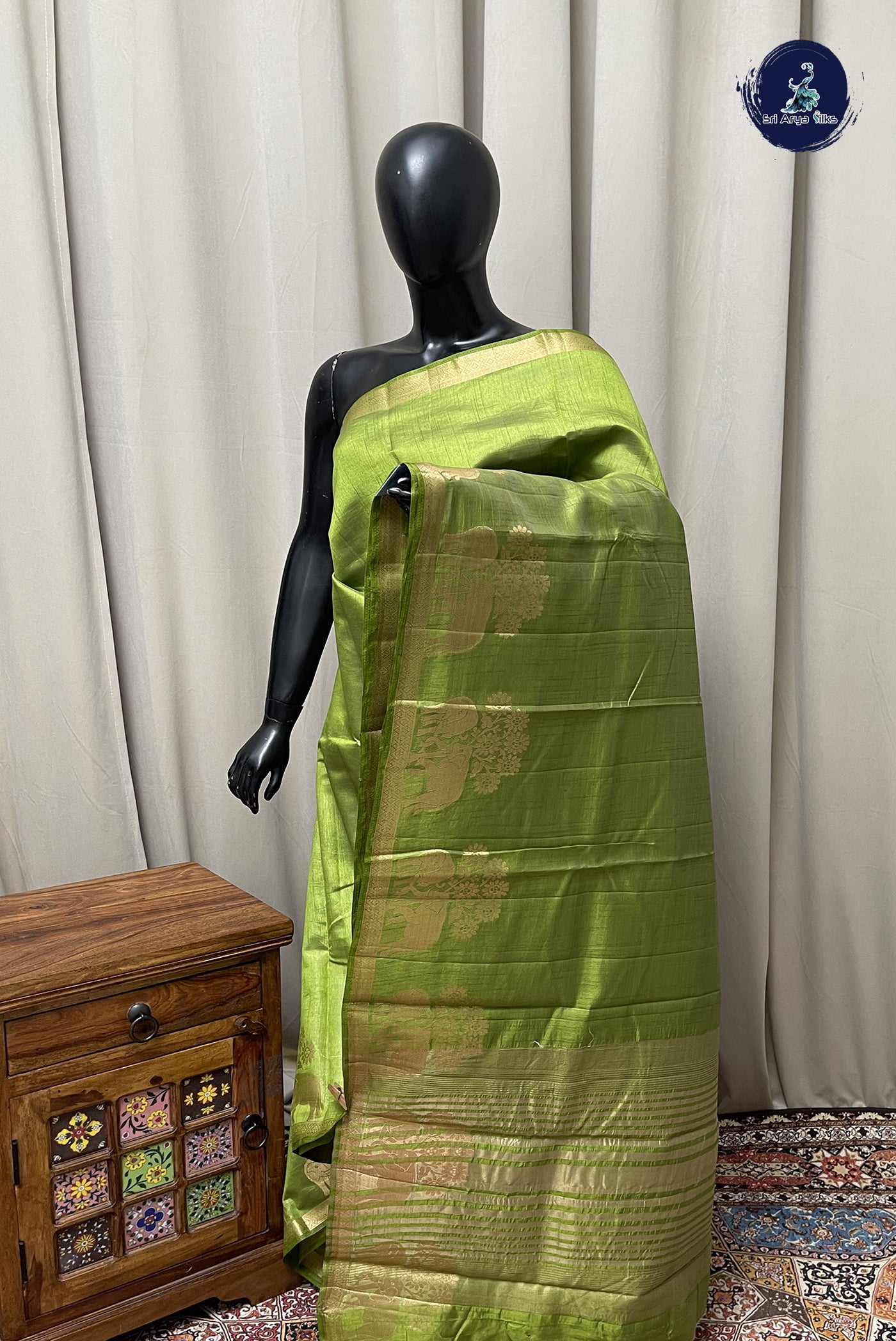 Light Green Semi Tussar Saree With Plain Pattern