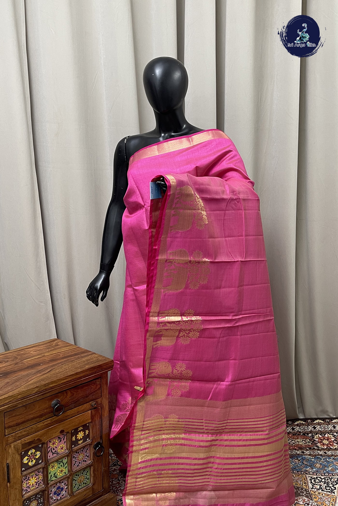 Magenta Pink Semi Tussar Saree With Plain Pattern