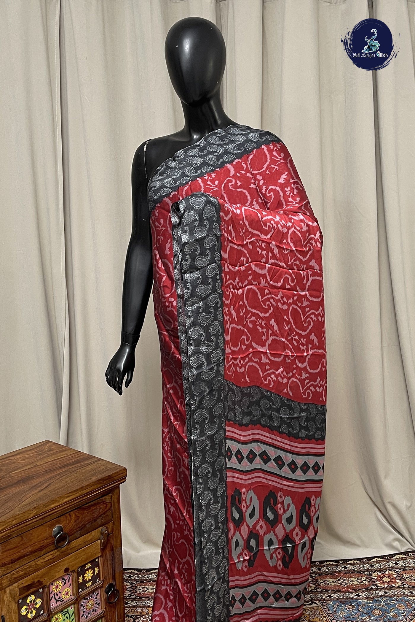 Red Chiffon Saree With Printed Pattern