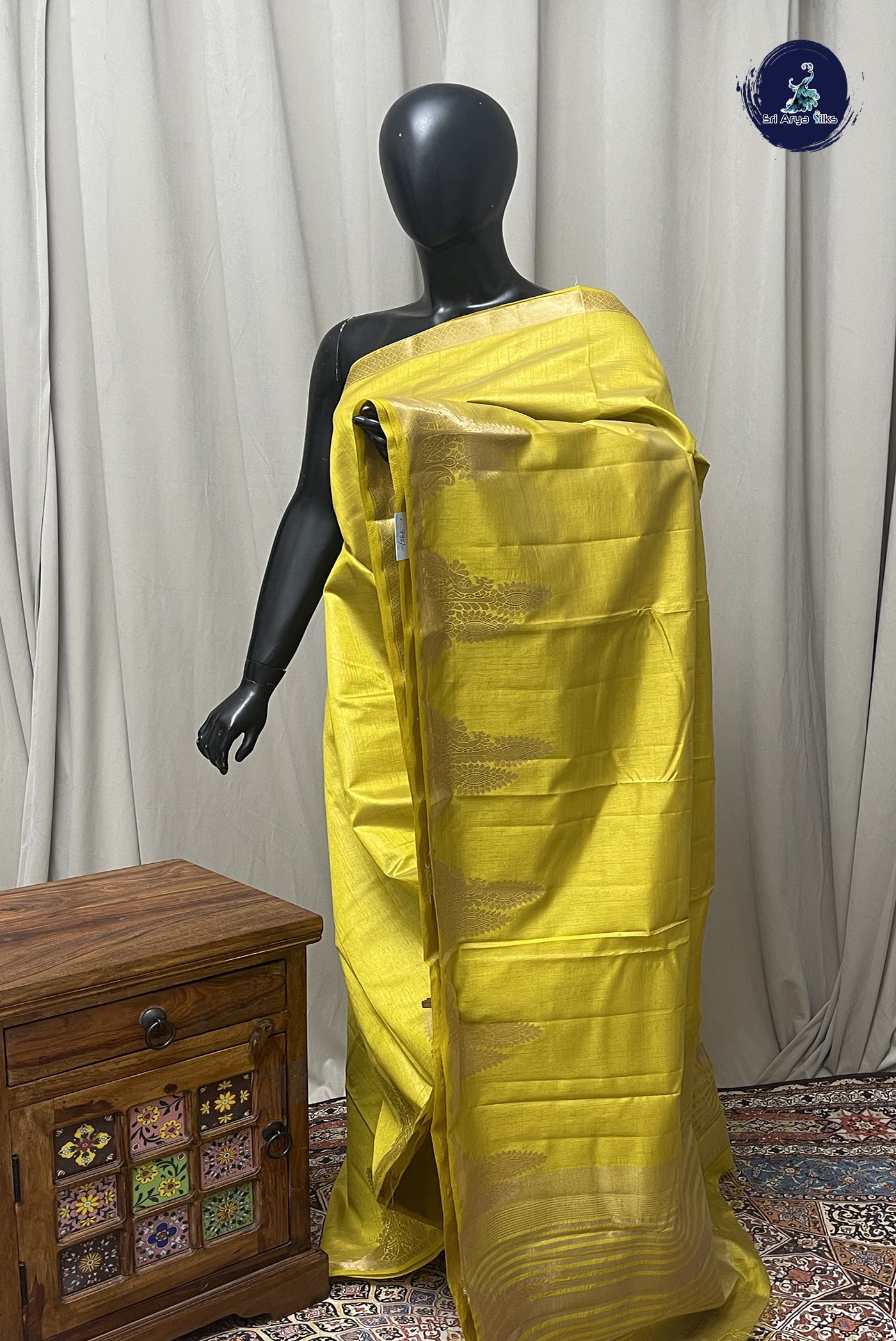 Lime Green Semi Tussar Saree With Plain Pattern