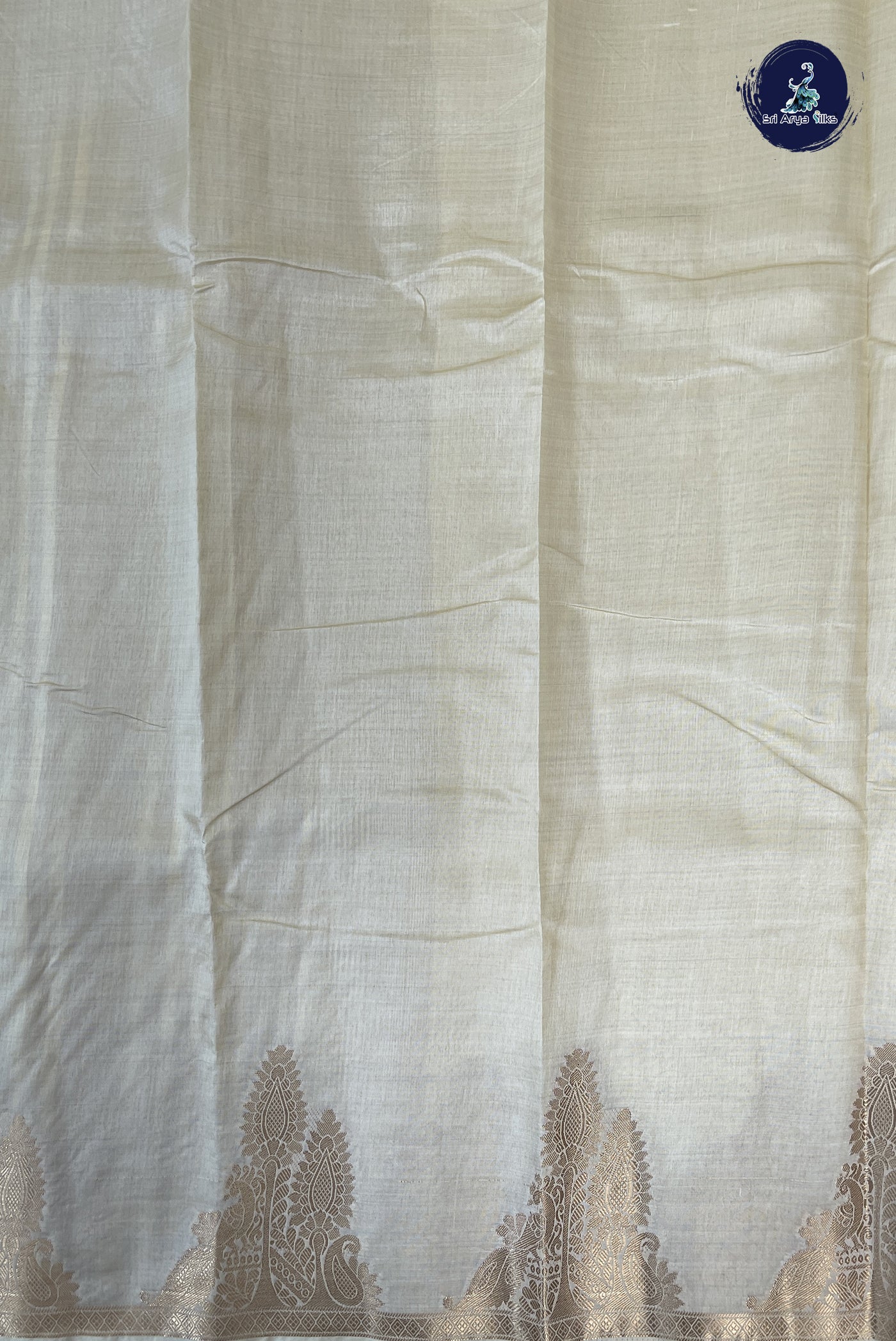 Off White Semi Tussar Saree With Plain Pattern