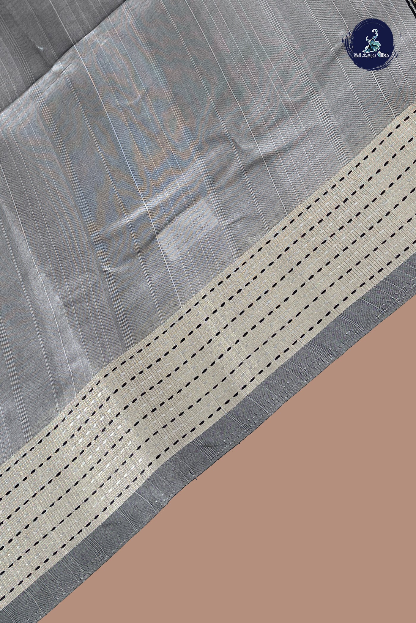 Silver Grey Semi Tussar Saree With Plain Pattern