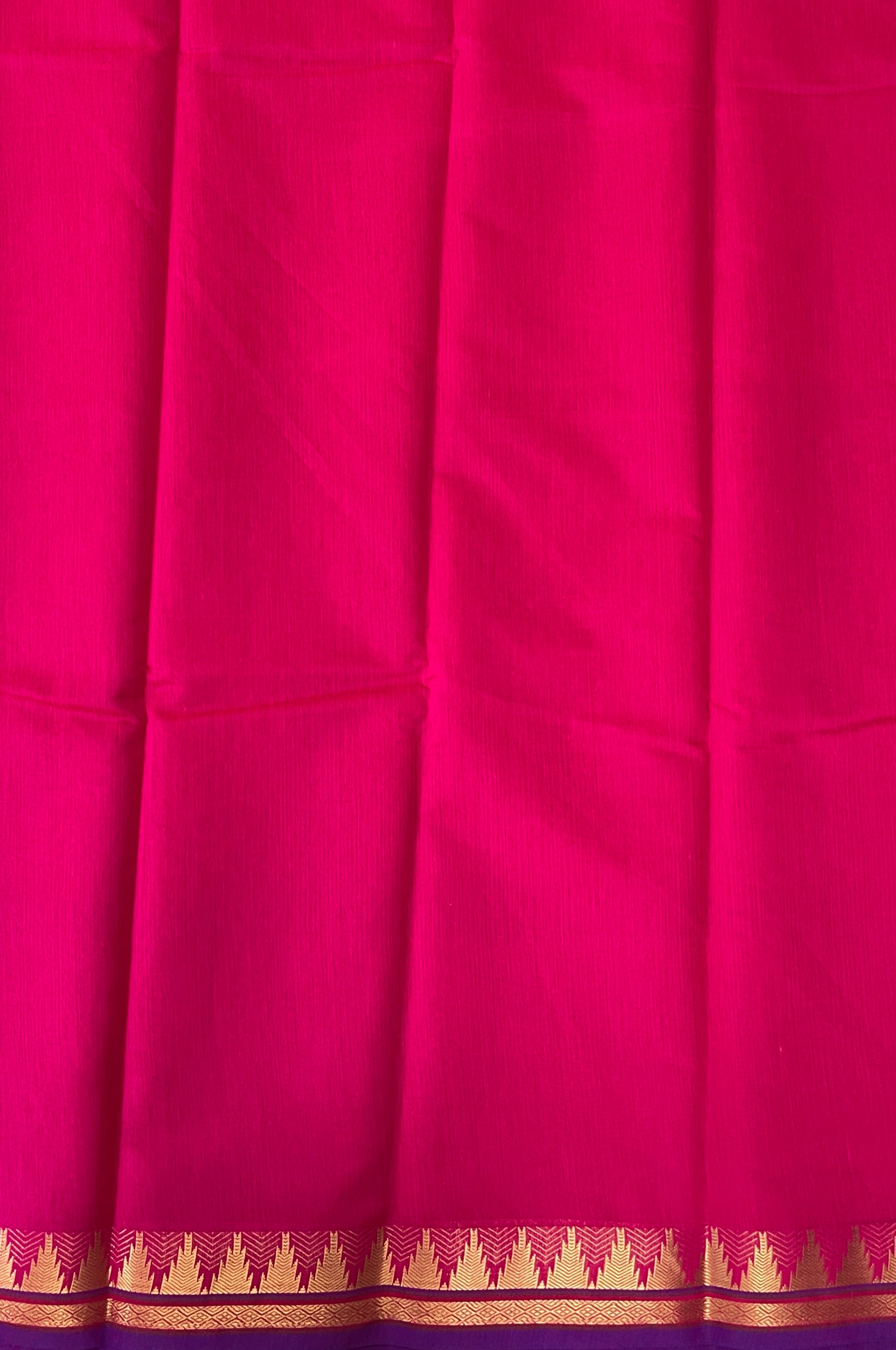 Dark Pink Budget Semi Silk Cotton Saree With Plain Pattern