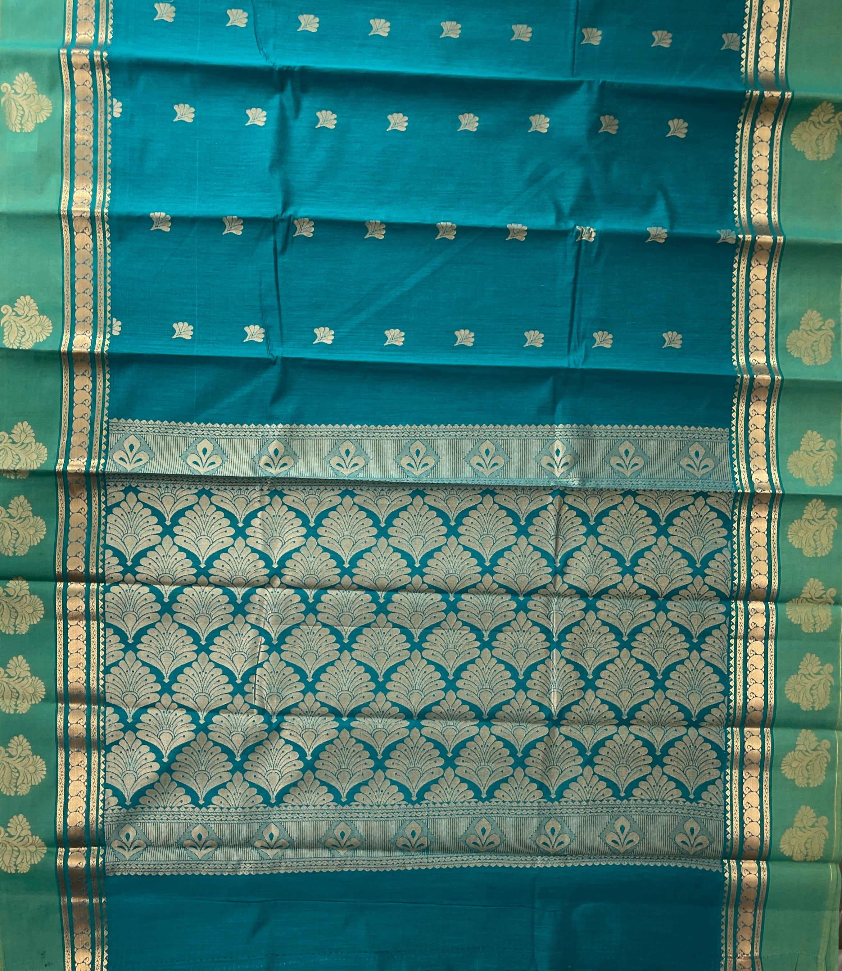 Sapphire Green Budget Semi Silk Cotton Saree With Zari Buttas Pattern